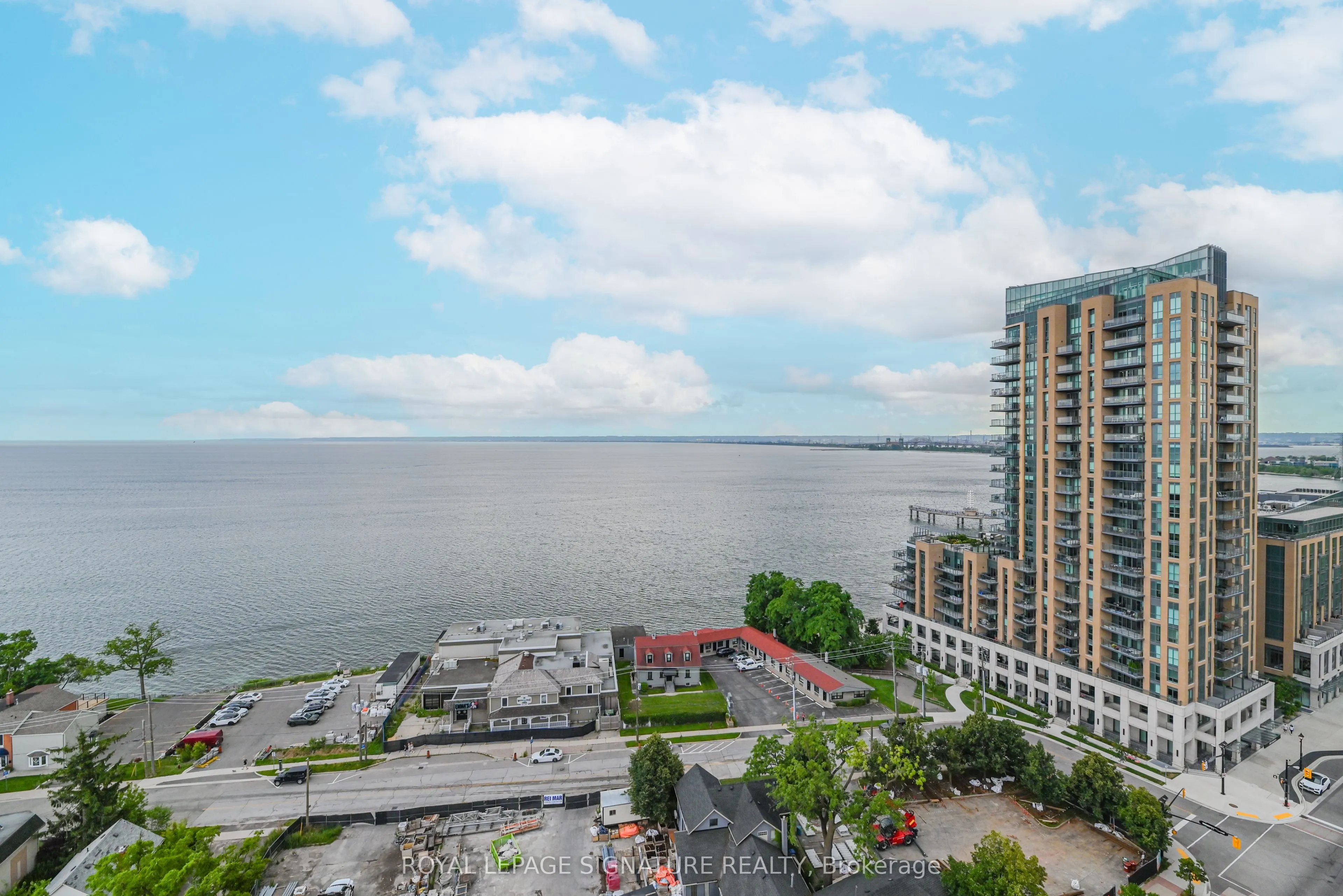 370 Martha Street, #1606