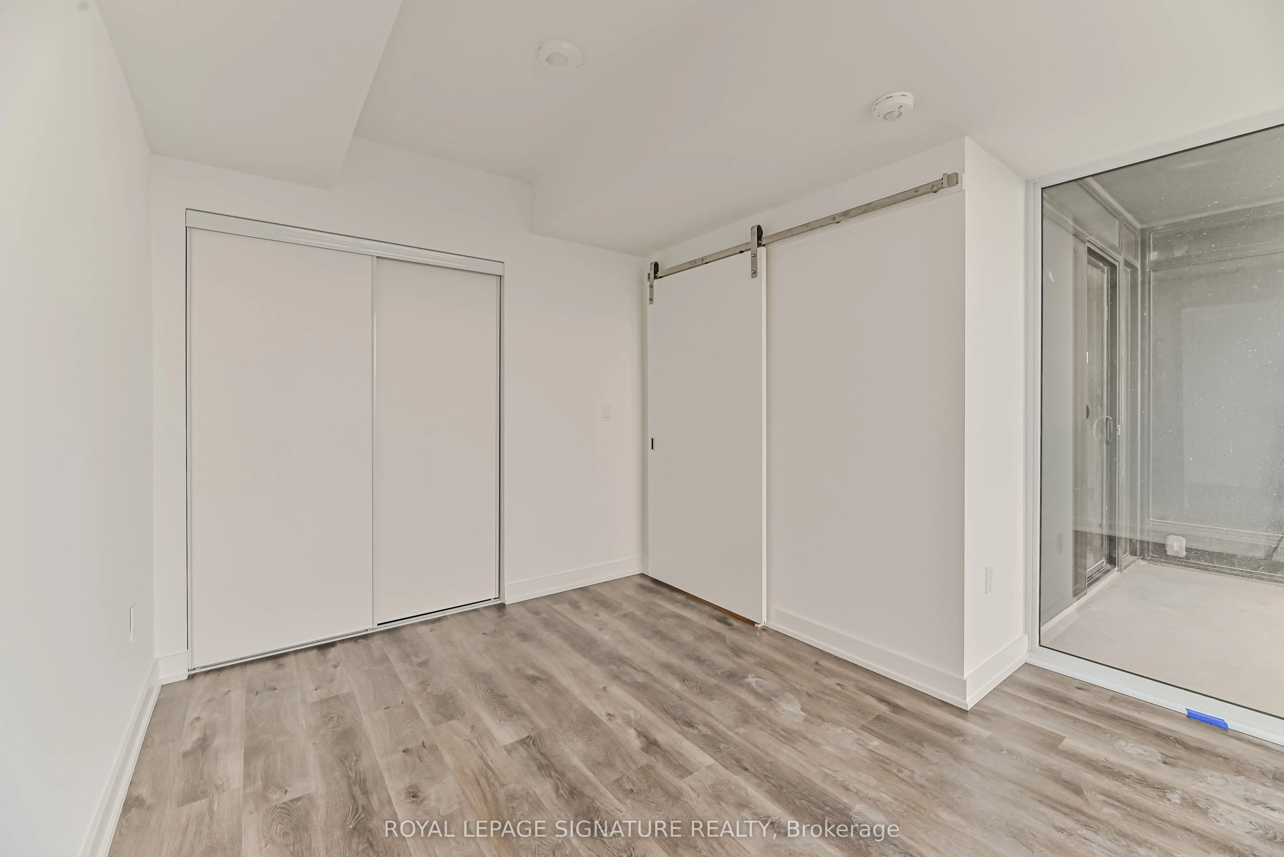 370 Martha Street, #1606
