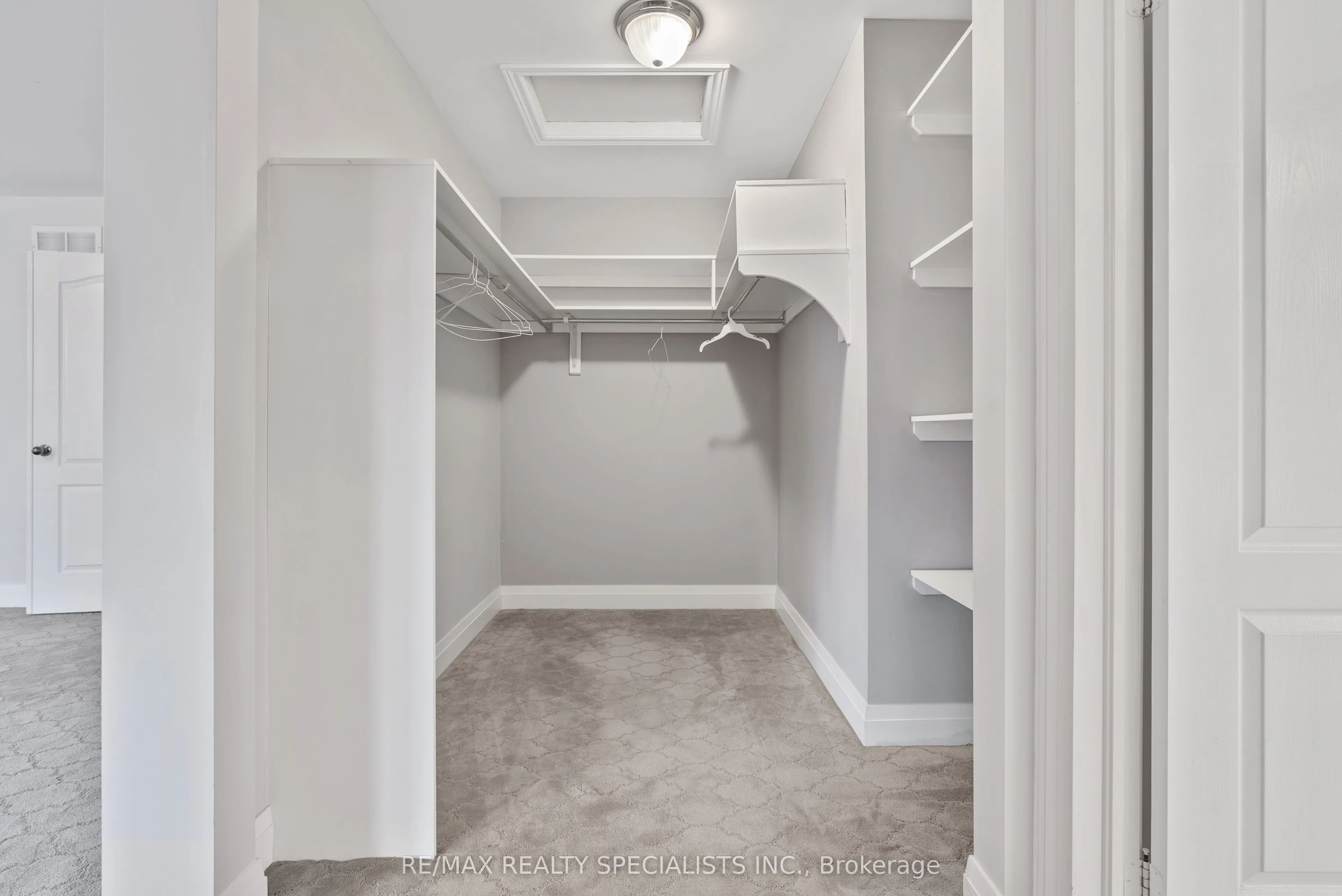 3265 Paul Henderson Drive