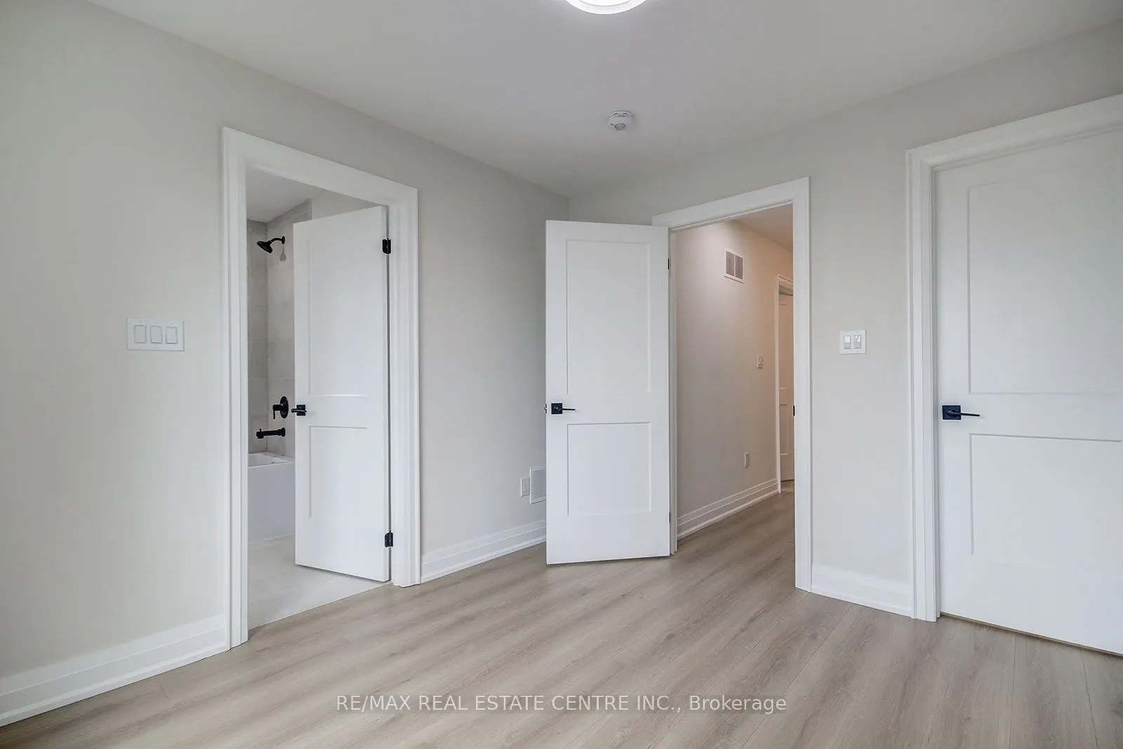 9 Caroline Street, #2