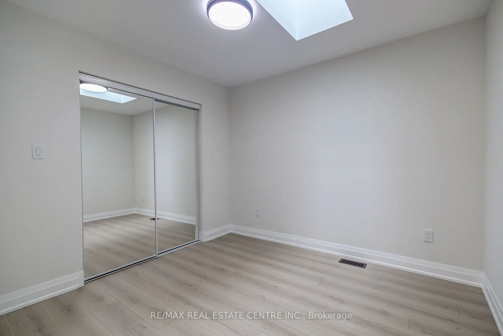 9 Caroline Street, #2