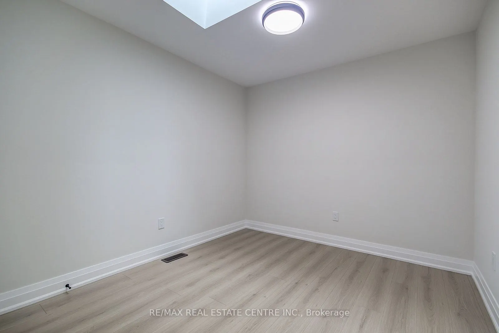 9 Caroline Street, #2