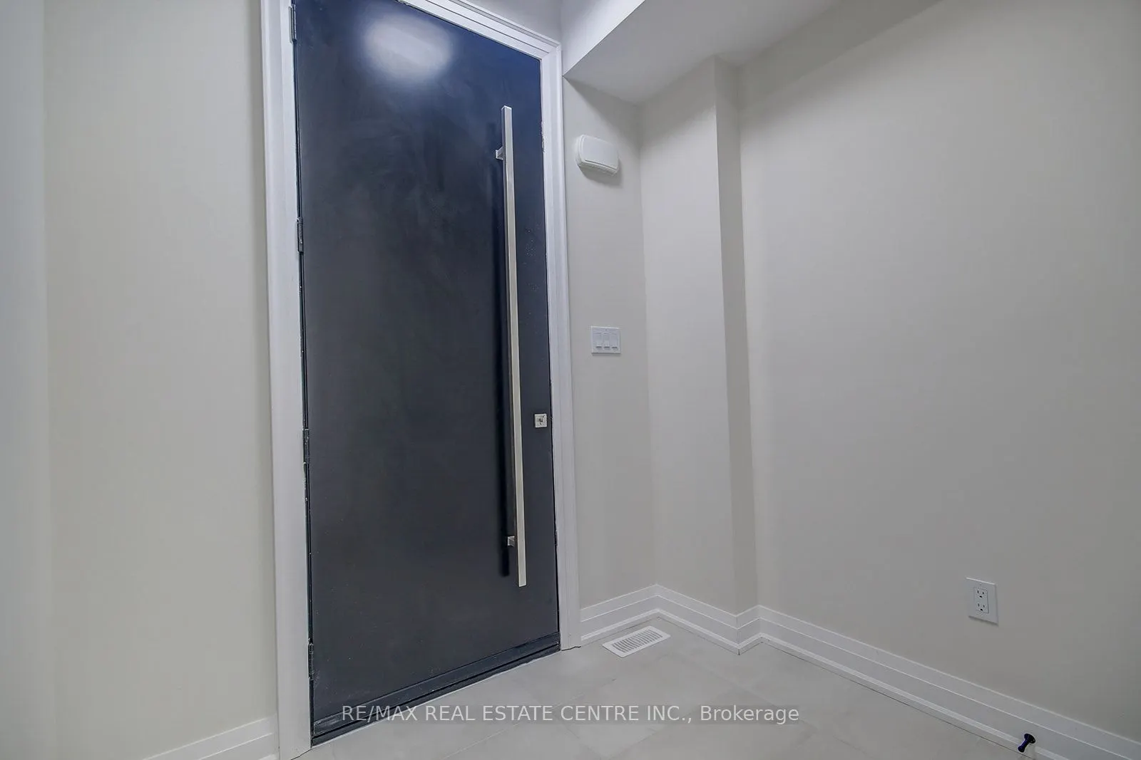 9 Caroline Street, #2