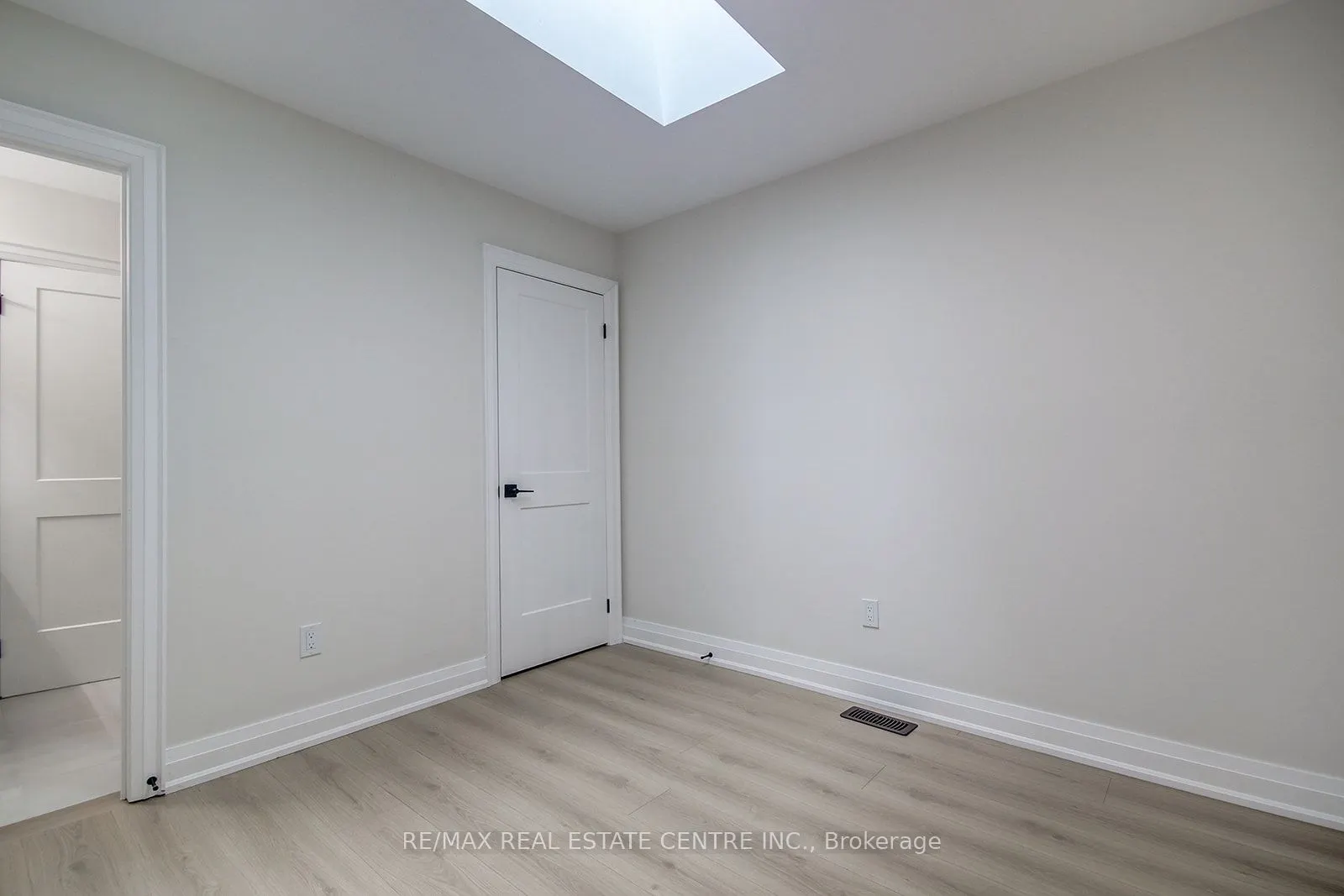 9 Caroline Street, #2