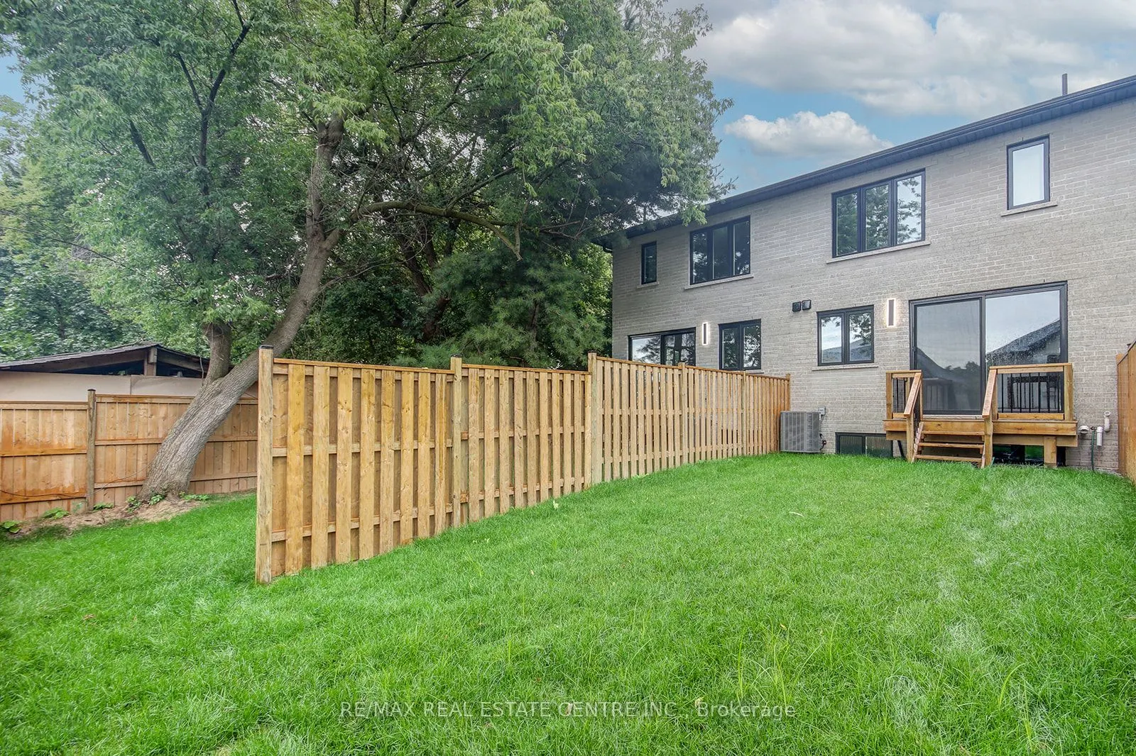 9 Caroline Street, #2