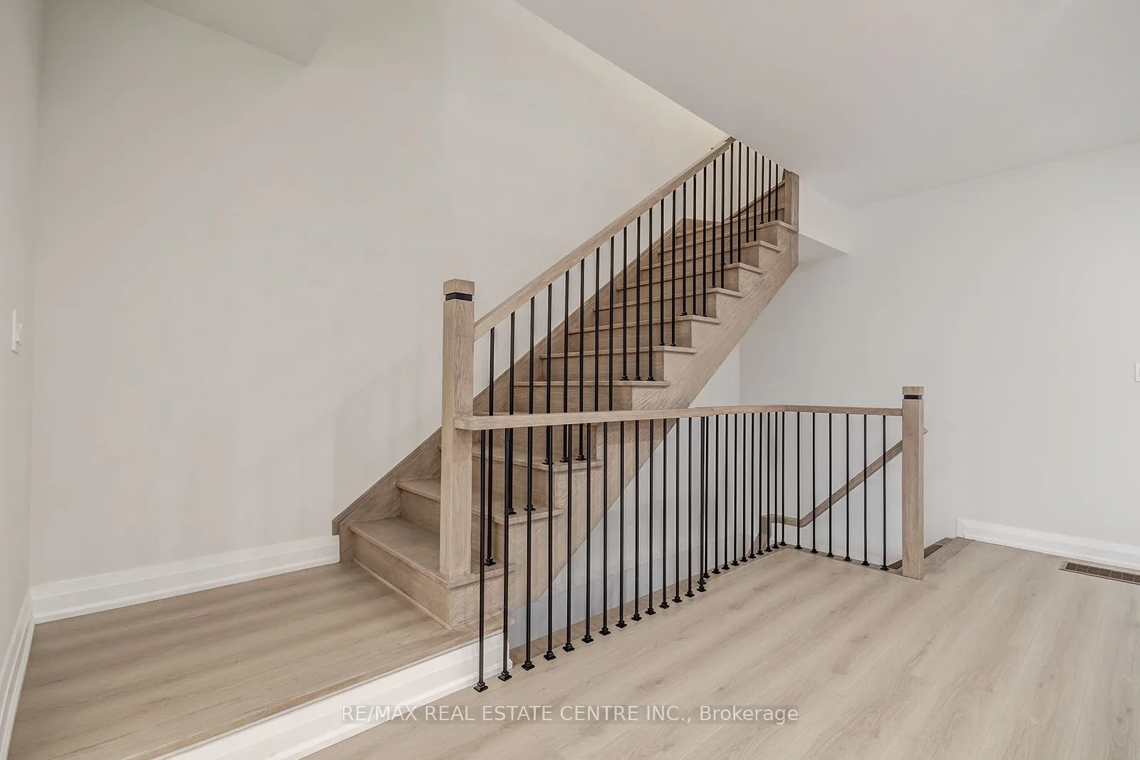 9 Caroline Street, #2