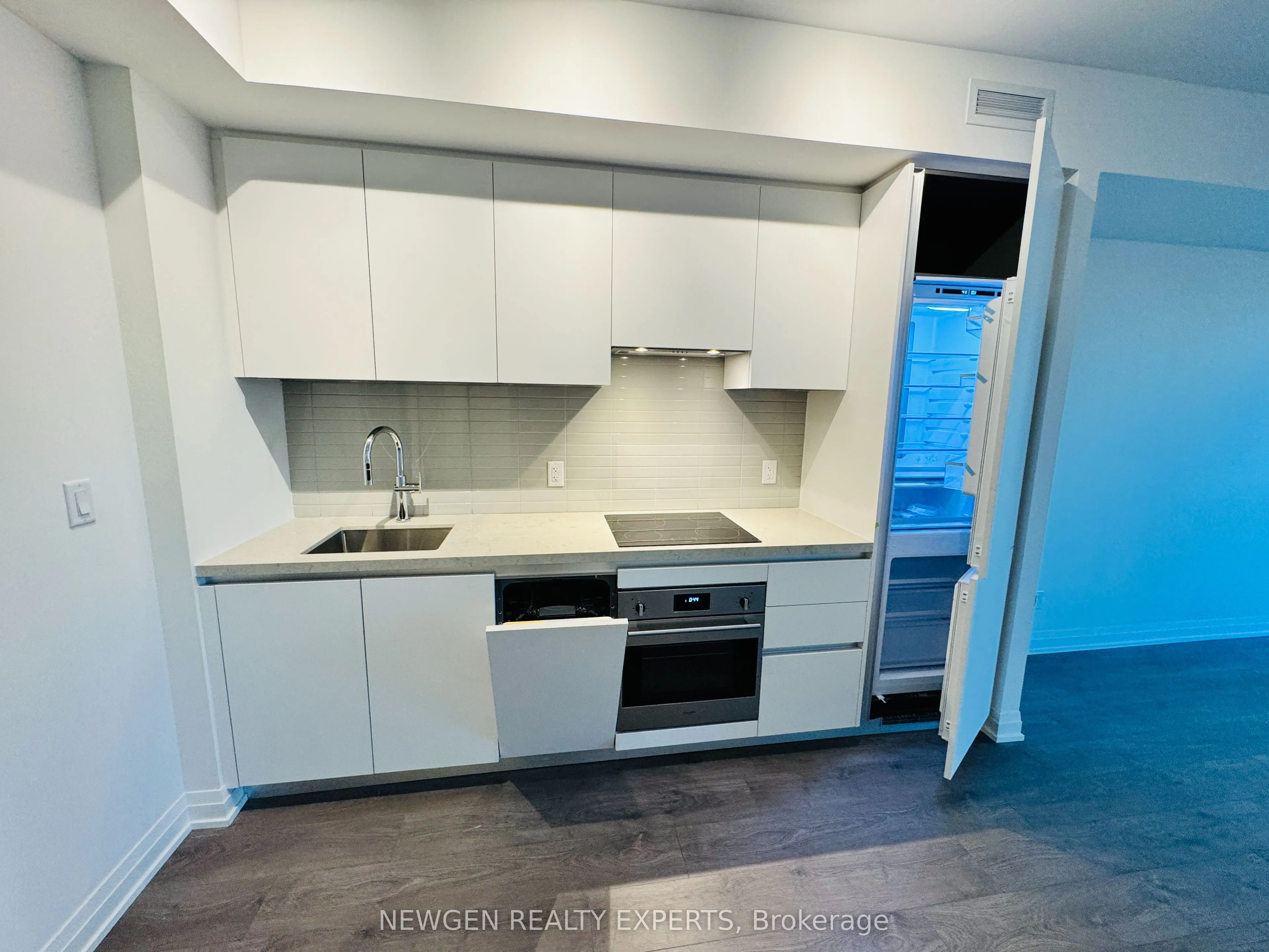 4015 The Exchange, #2301