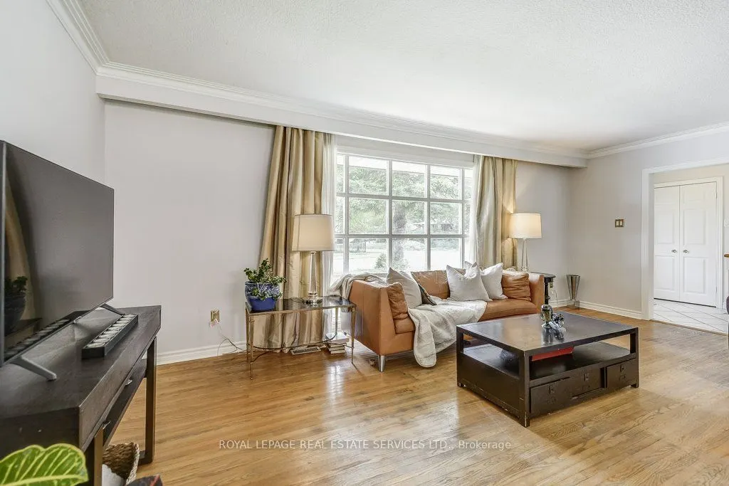 280 Savannah Gate