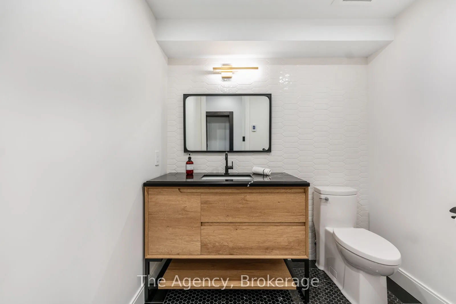 2265 Lakeshore Road, #3