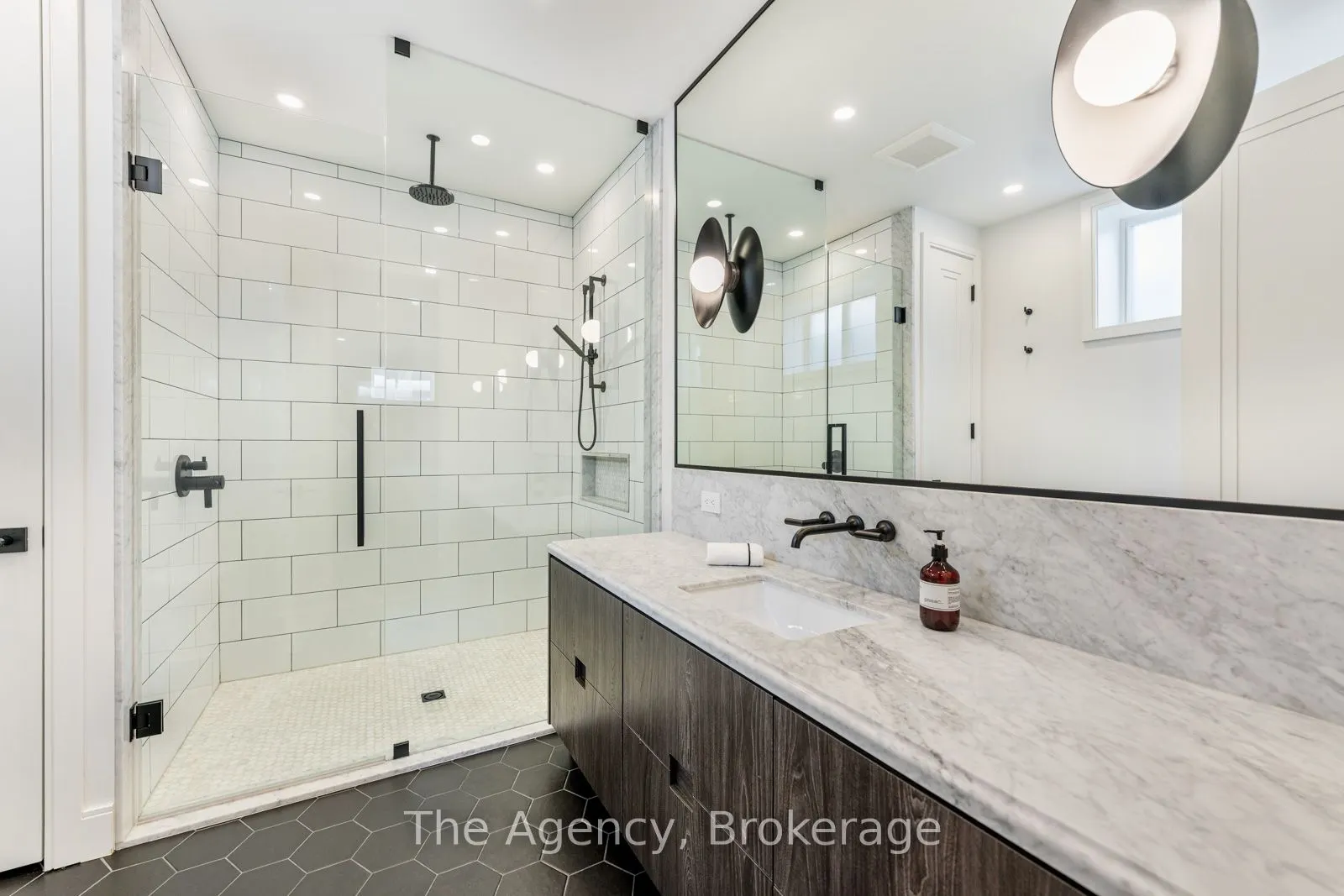 2265 Lakeshore Road, #3
