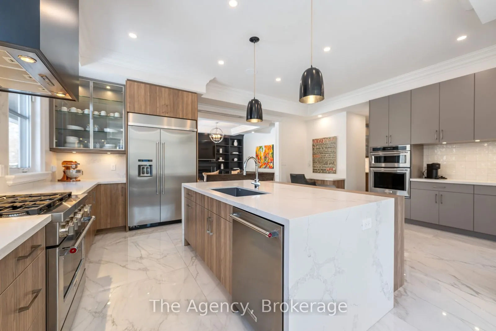 2265 Lakeshore Road, #3