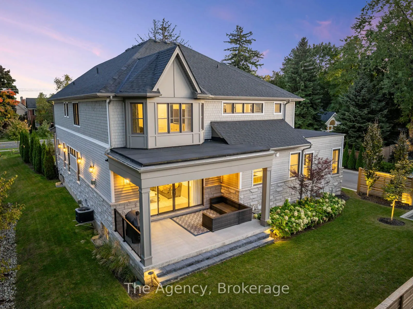 2265 Lakeshore Road, #3