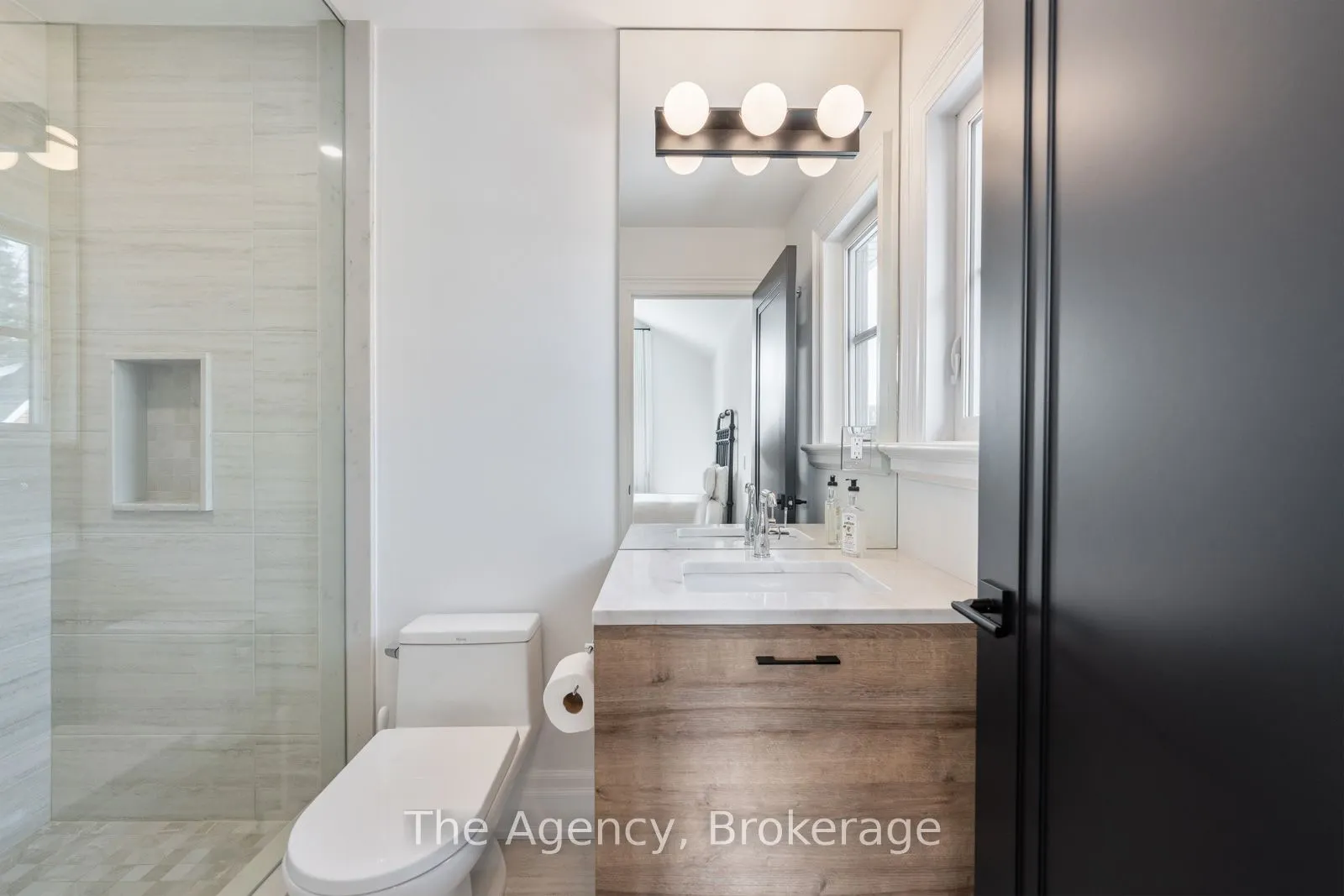 2265 Lakeshore Road, #3