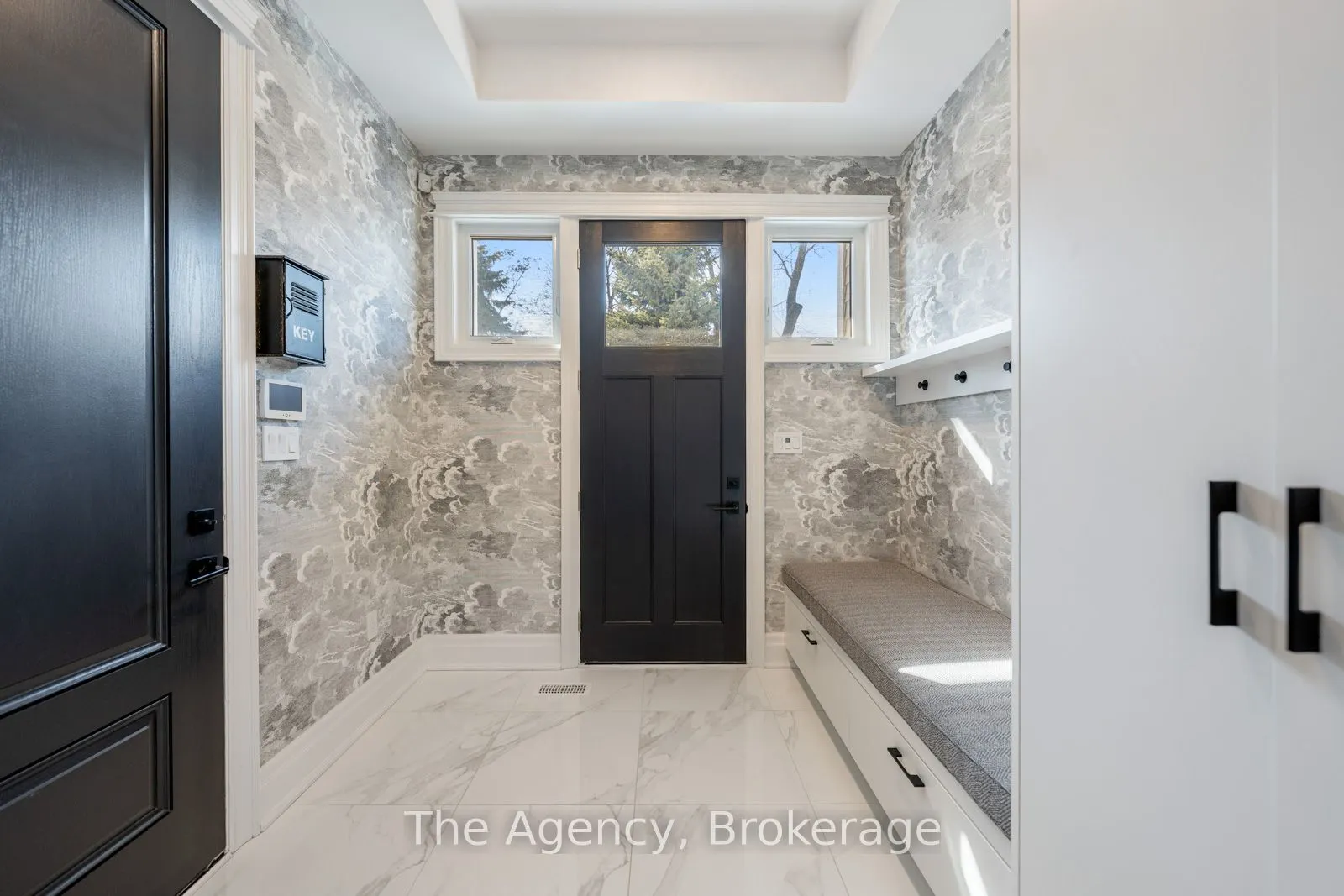 2265 Lakeshore Road, #3