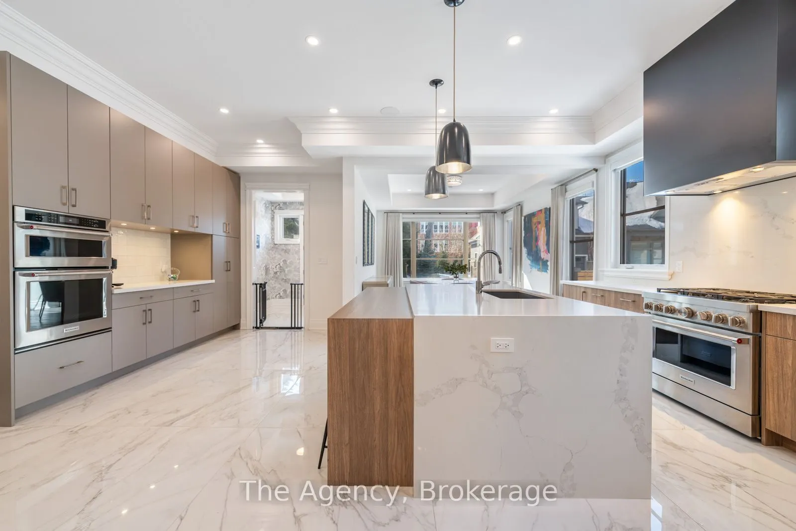 2265 Lakeshore Road, #3
