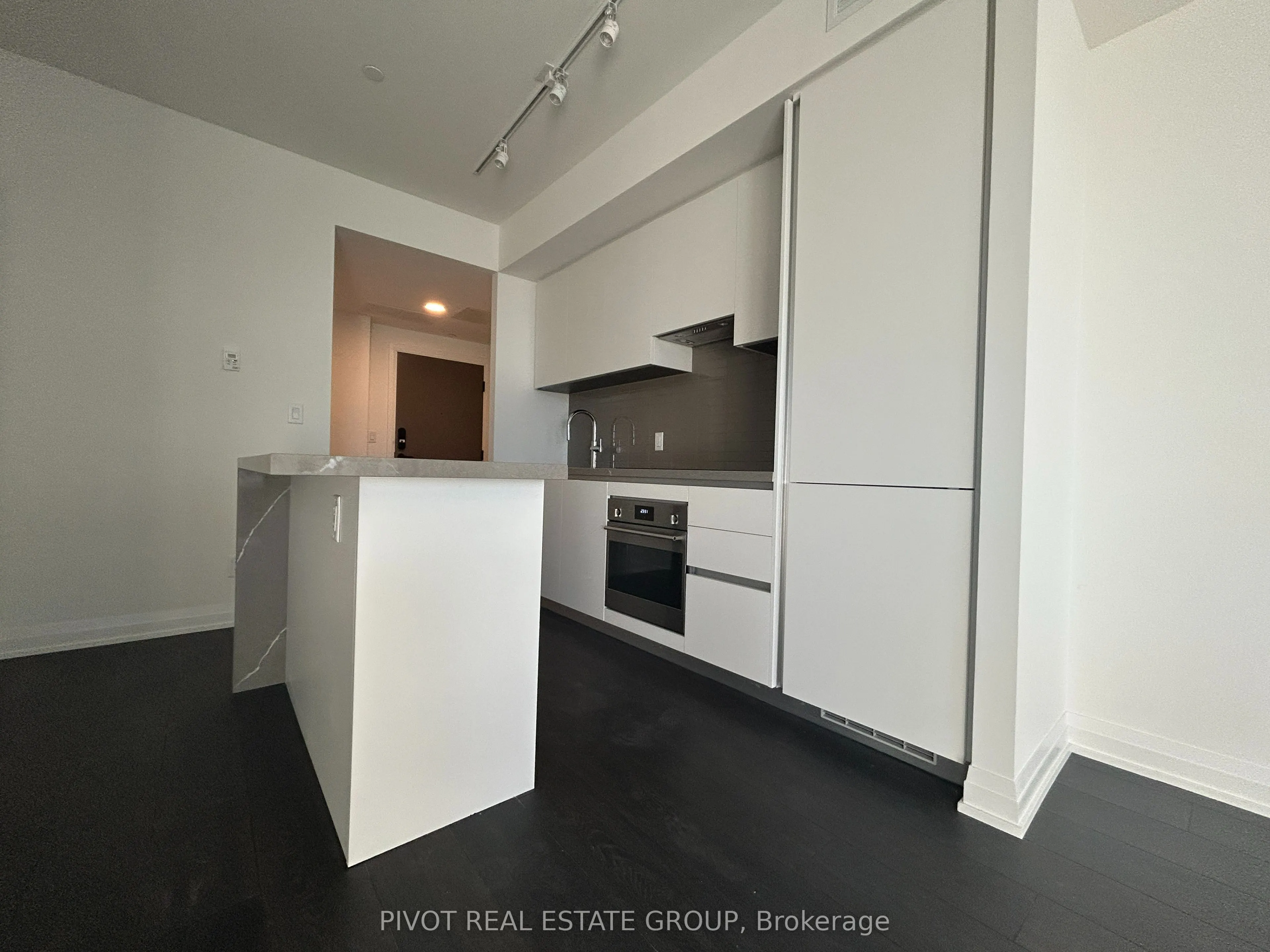 4015 The Exchange, #1810