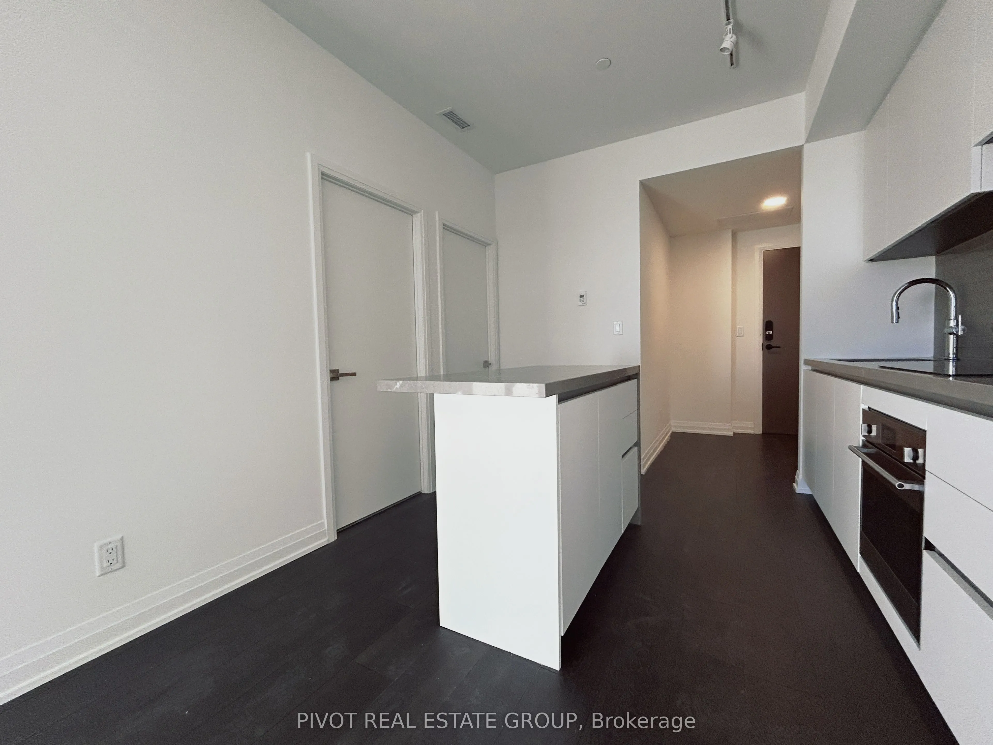 4015 The Exchange, #1810