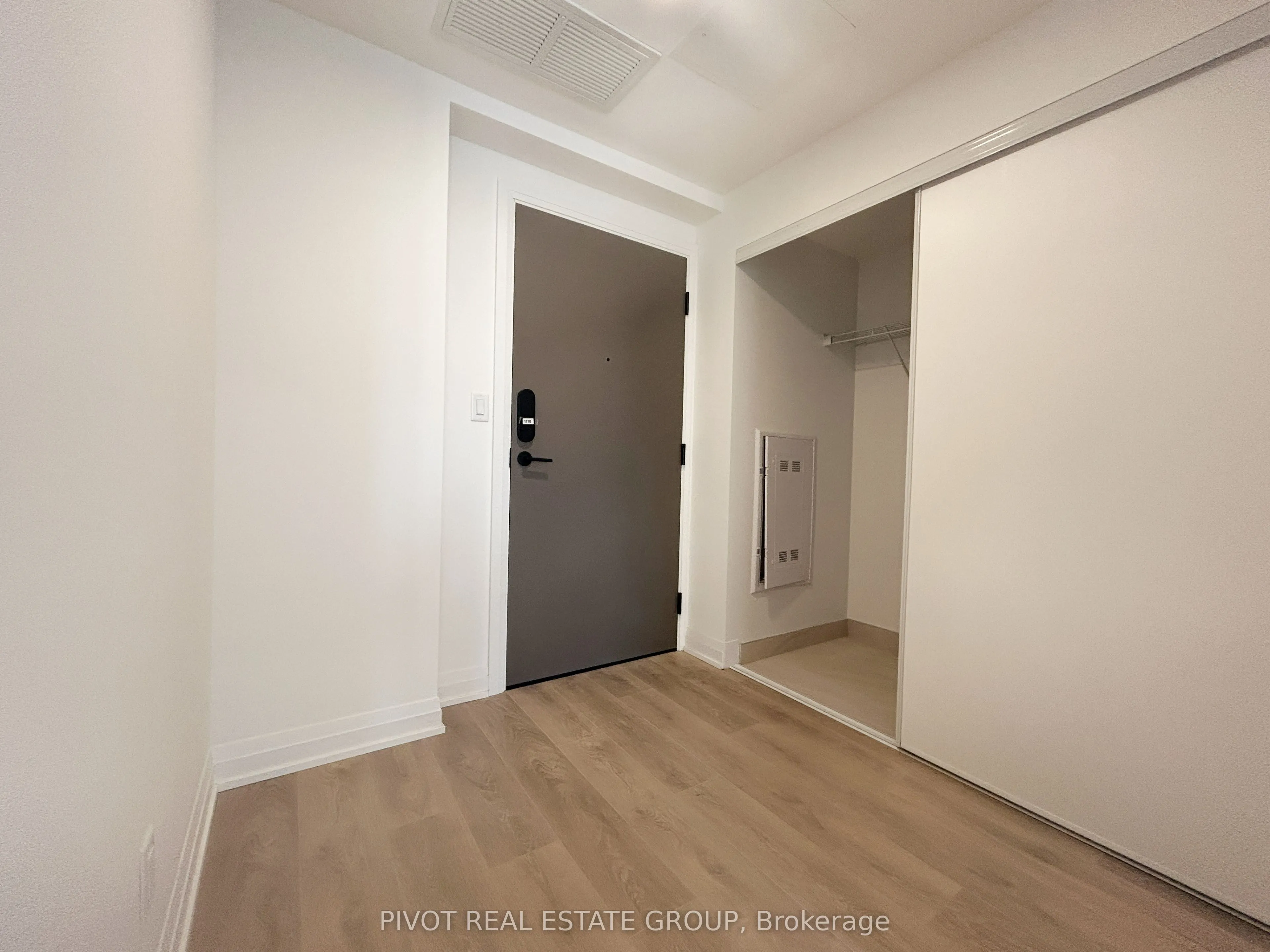 4015 The Exchange, #1810