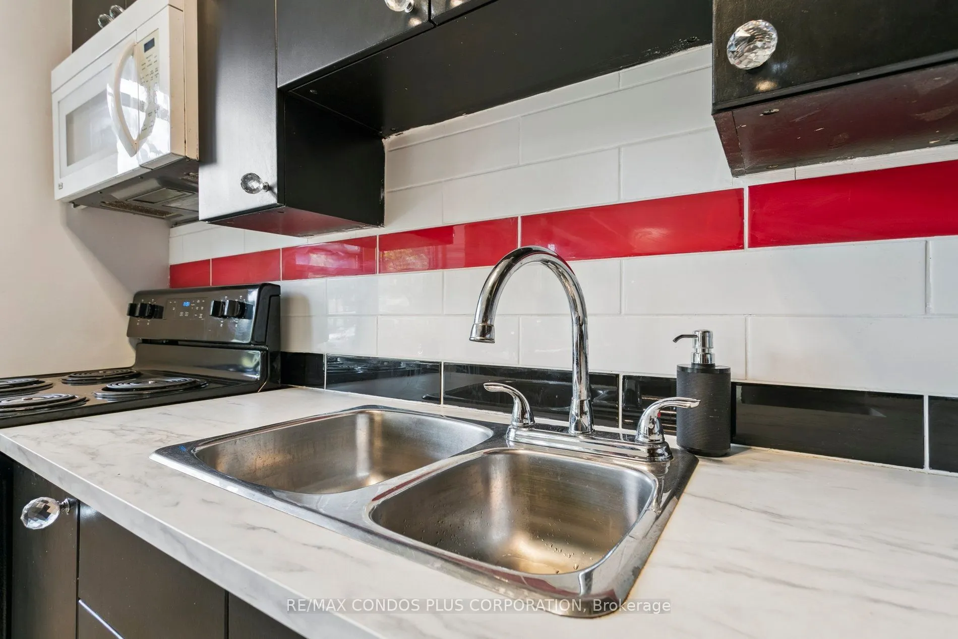 185 Stephen Drive, #101