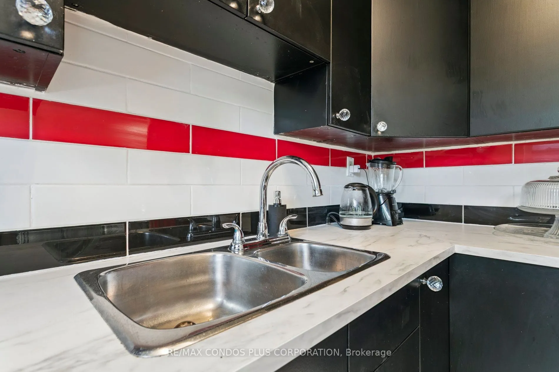 185 Stephen Drive, #101