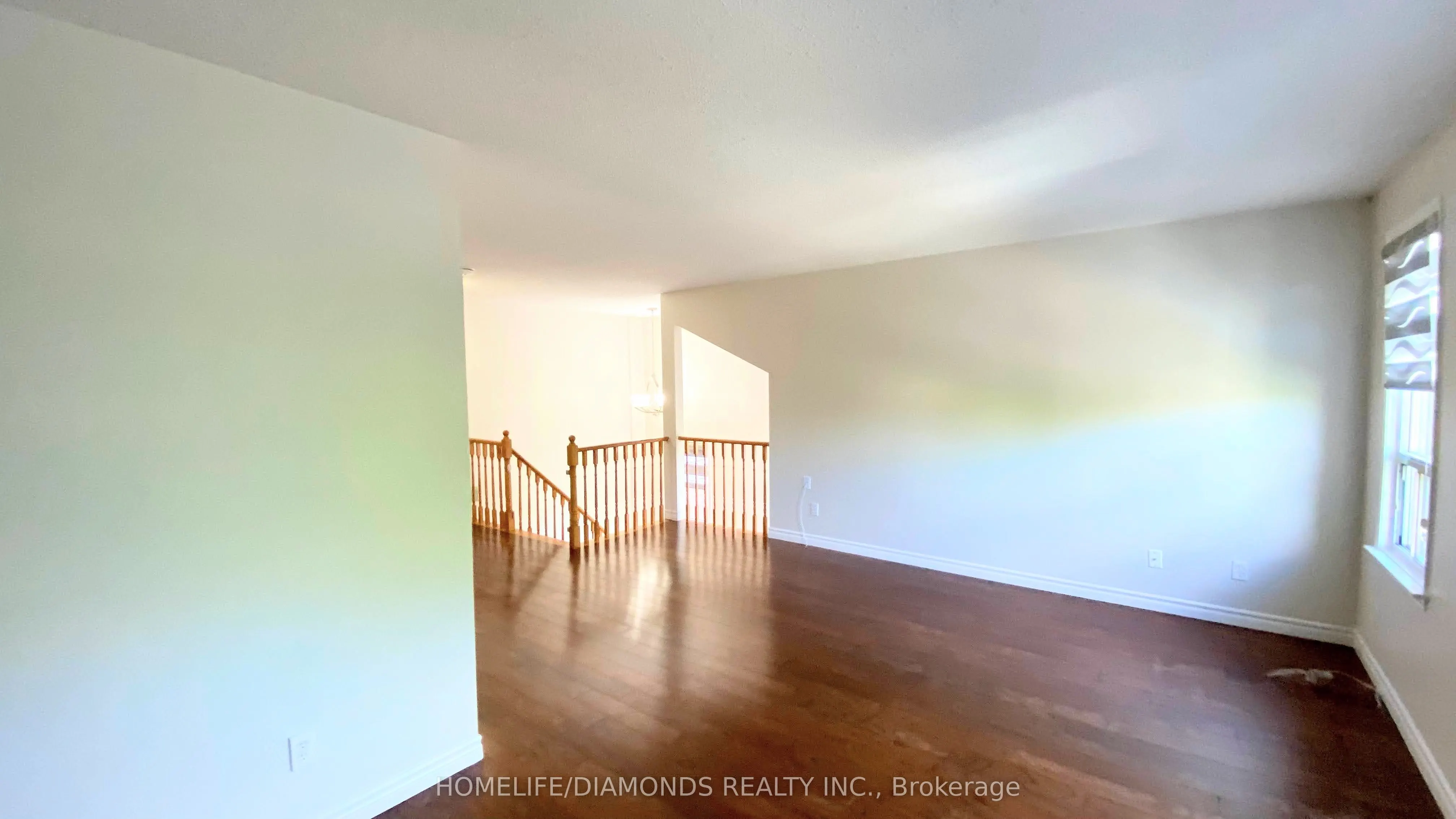 52 Nuttall Street, #Upper