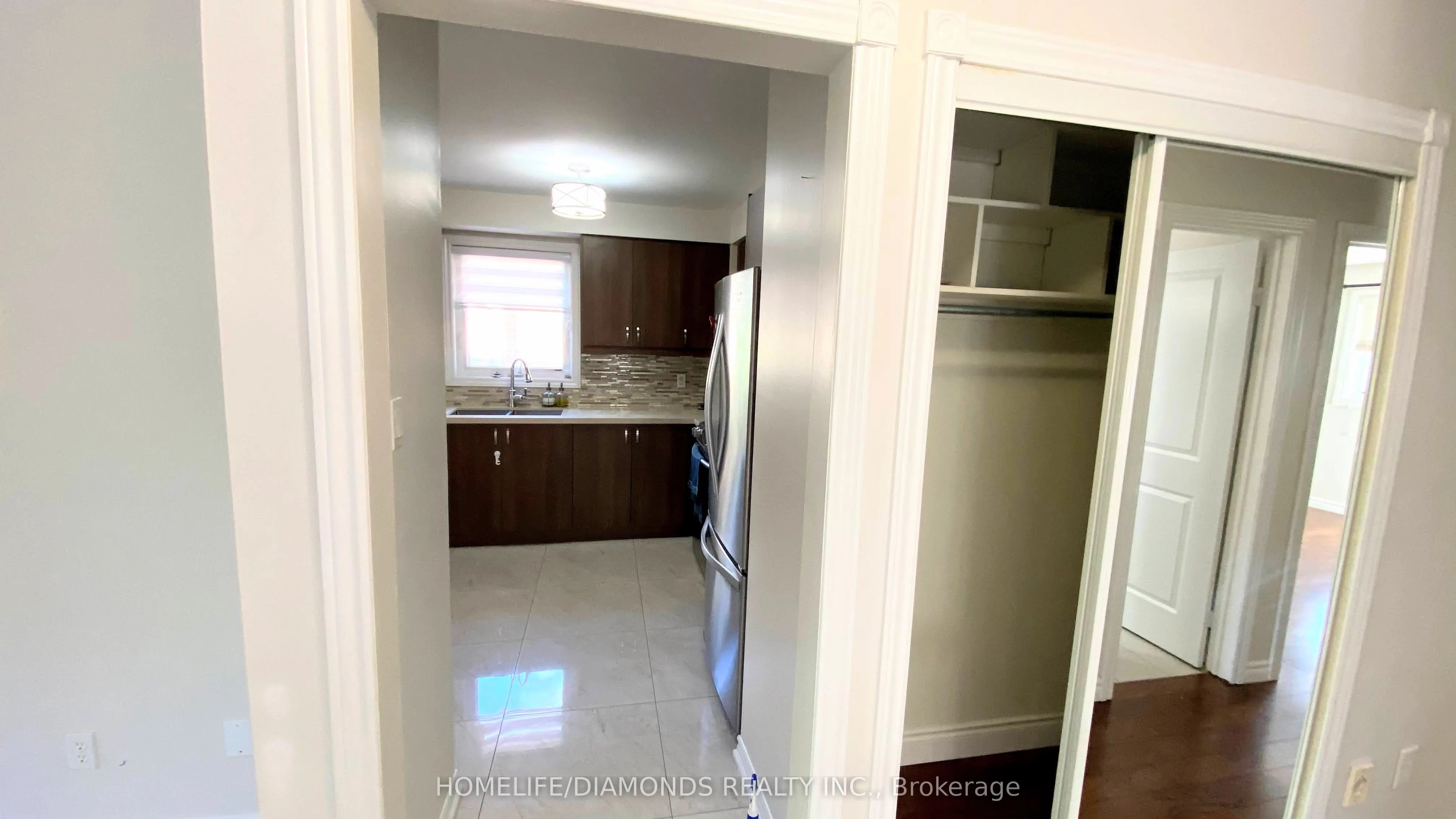 52 Nuttall Street, #Upper