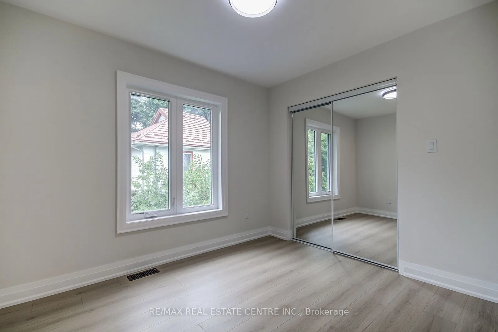 9 Caroline Street, #3