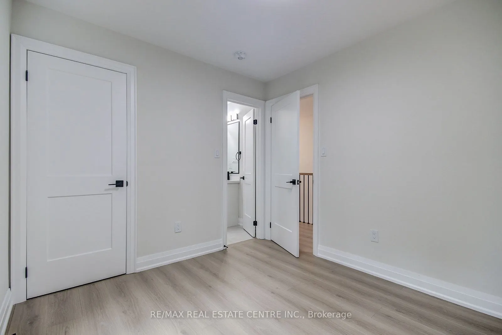9 Caroline Street, #3