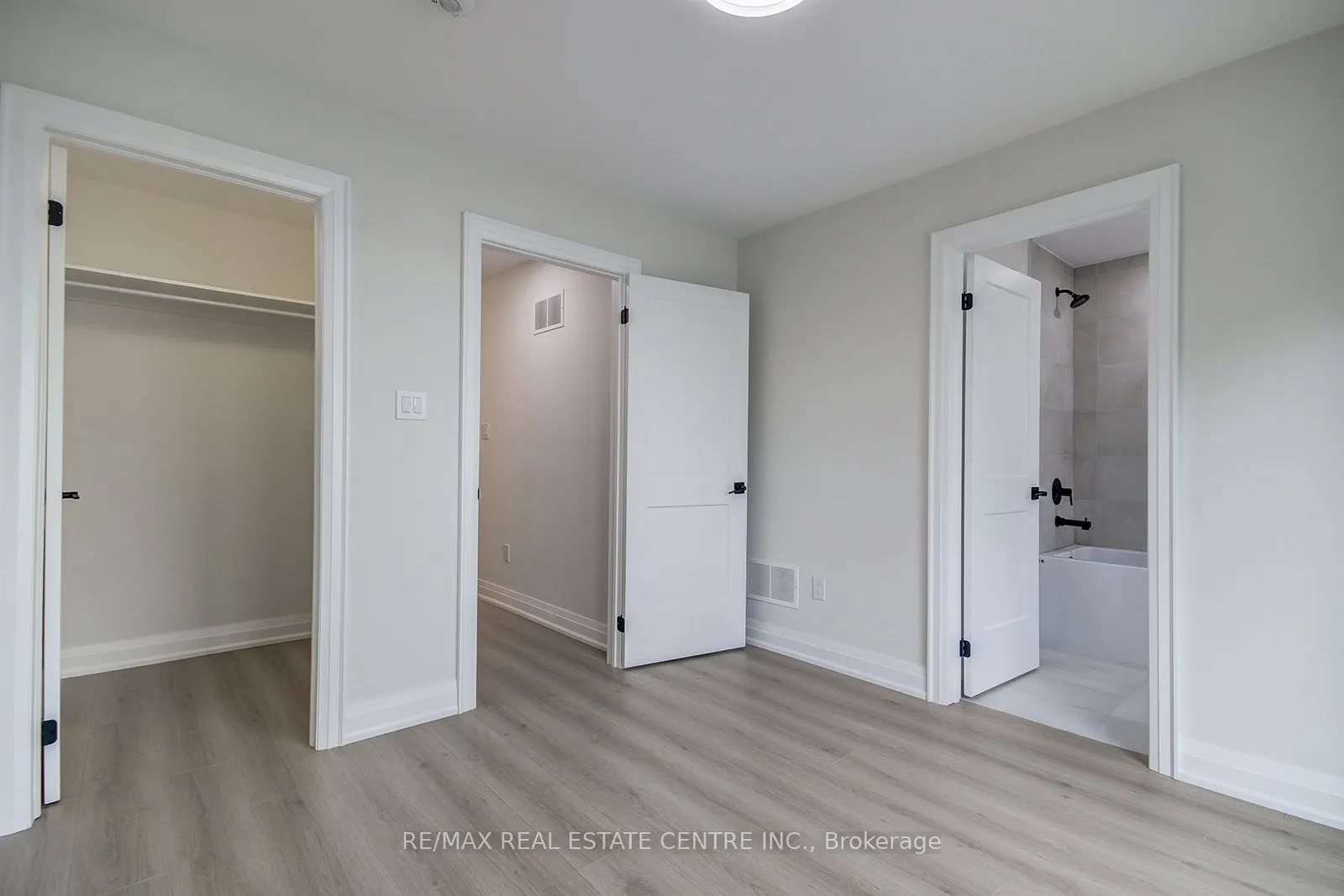 9 Caroline Street, #3