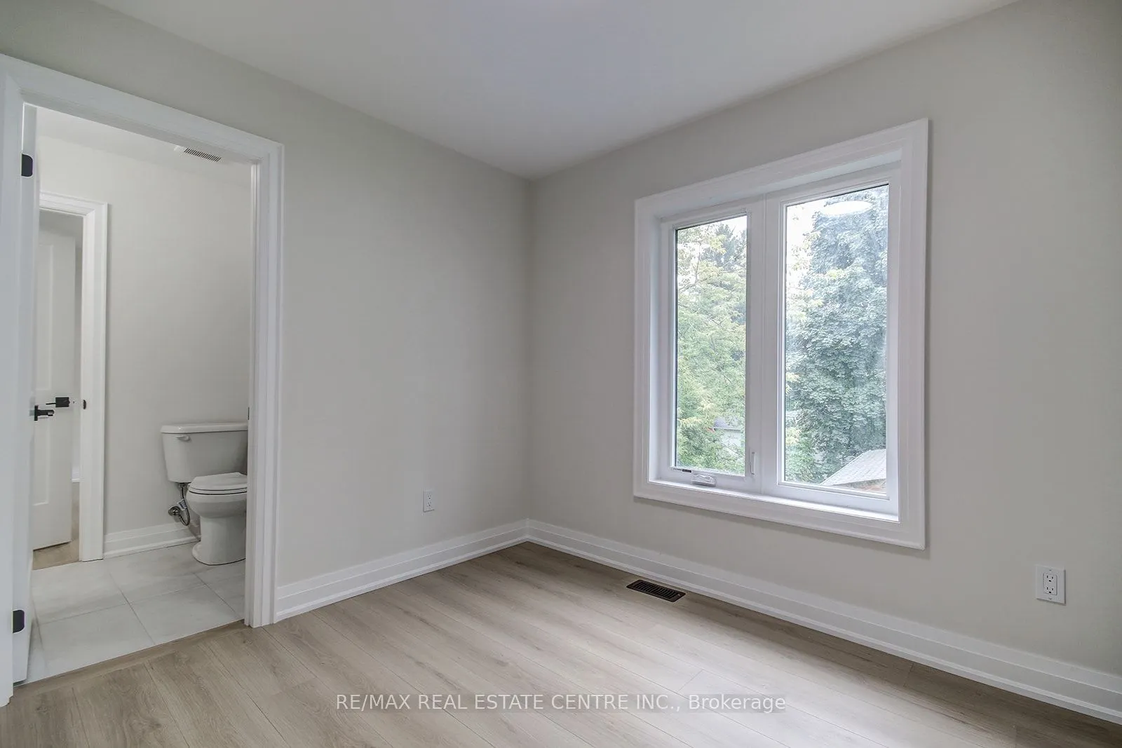 9 Caroline Street, #3