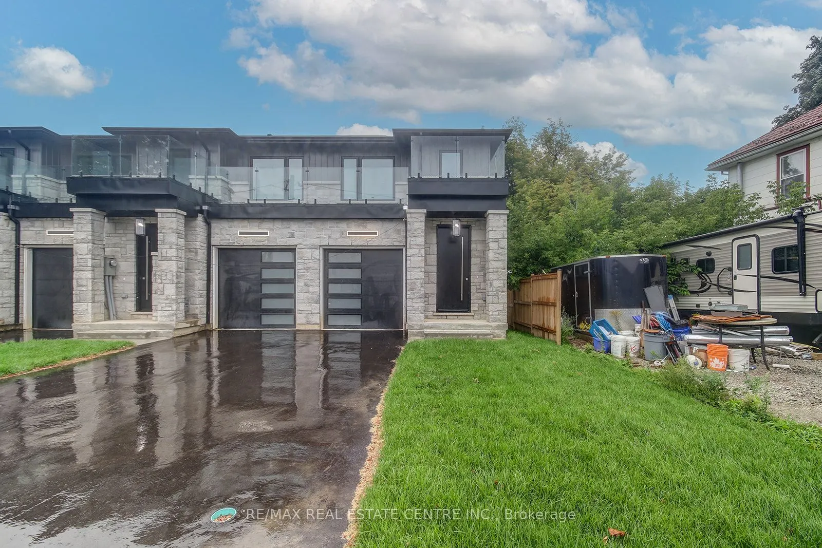 9 Caroline Street, #3
