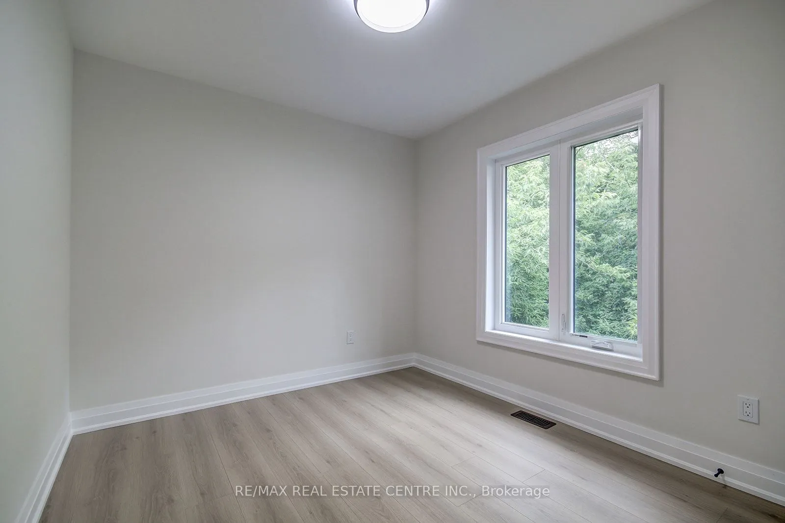 9 Caroline Street, #3