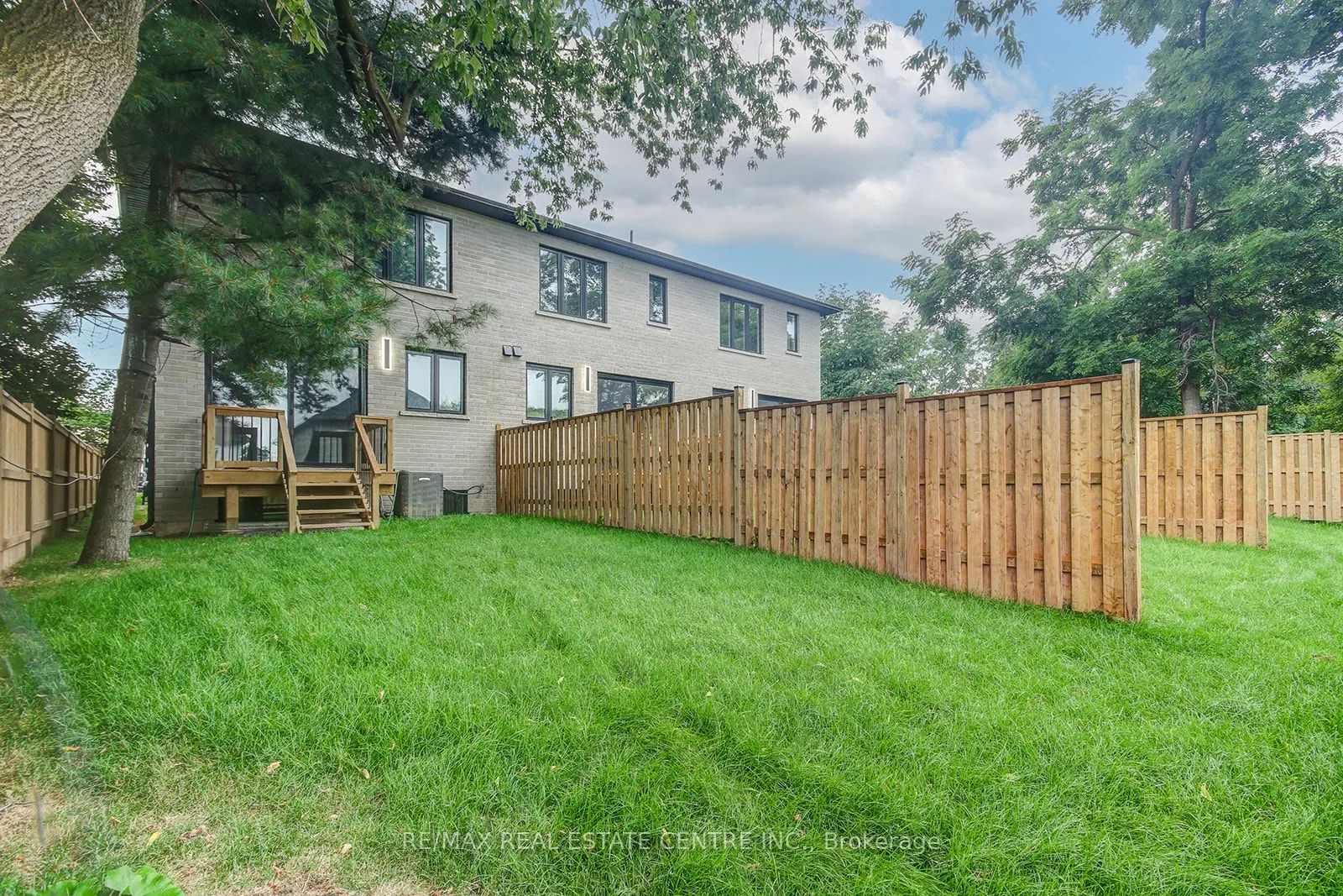 9 Caroline Street, #3