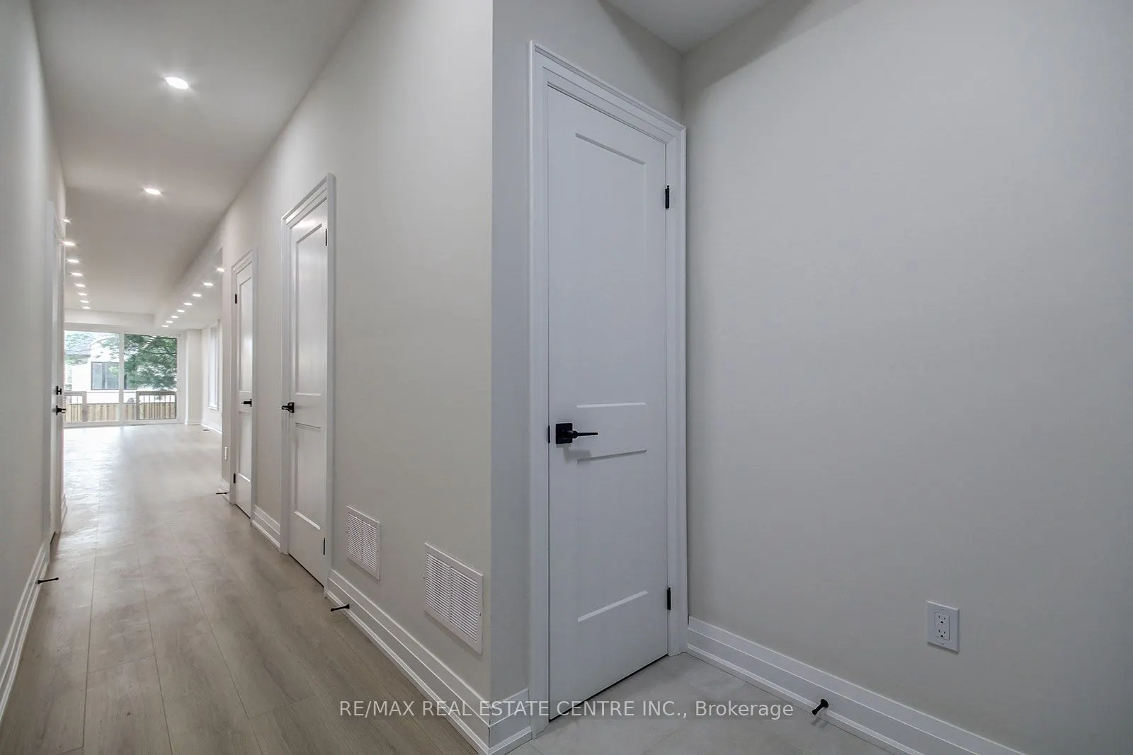9 Caroline Street, #3