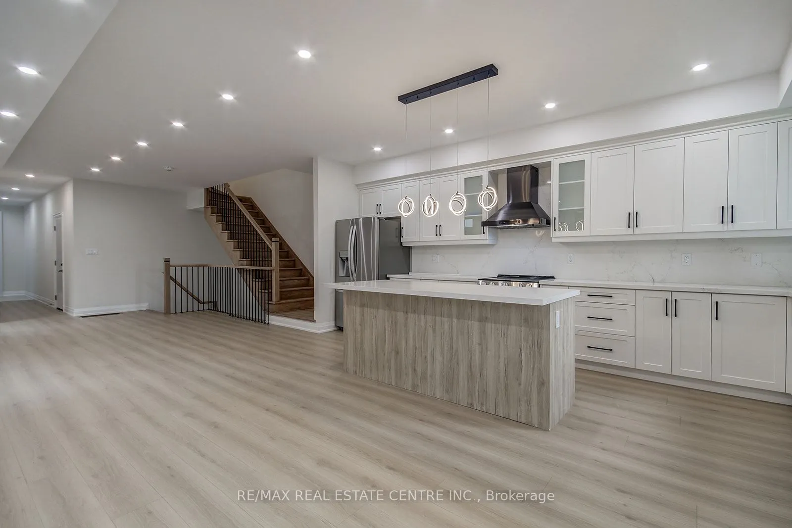 9 Caroline Street, #3