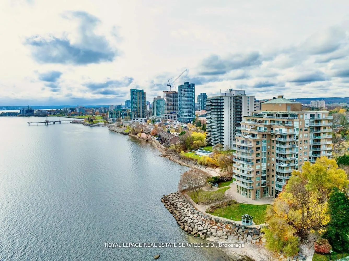 2190 Lakeshore Road, #301