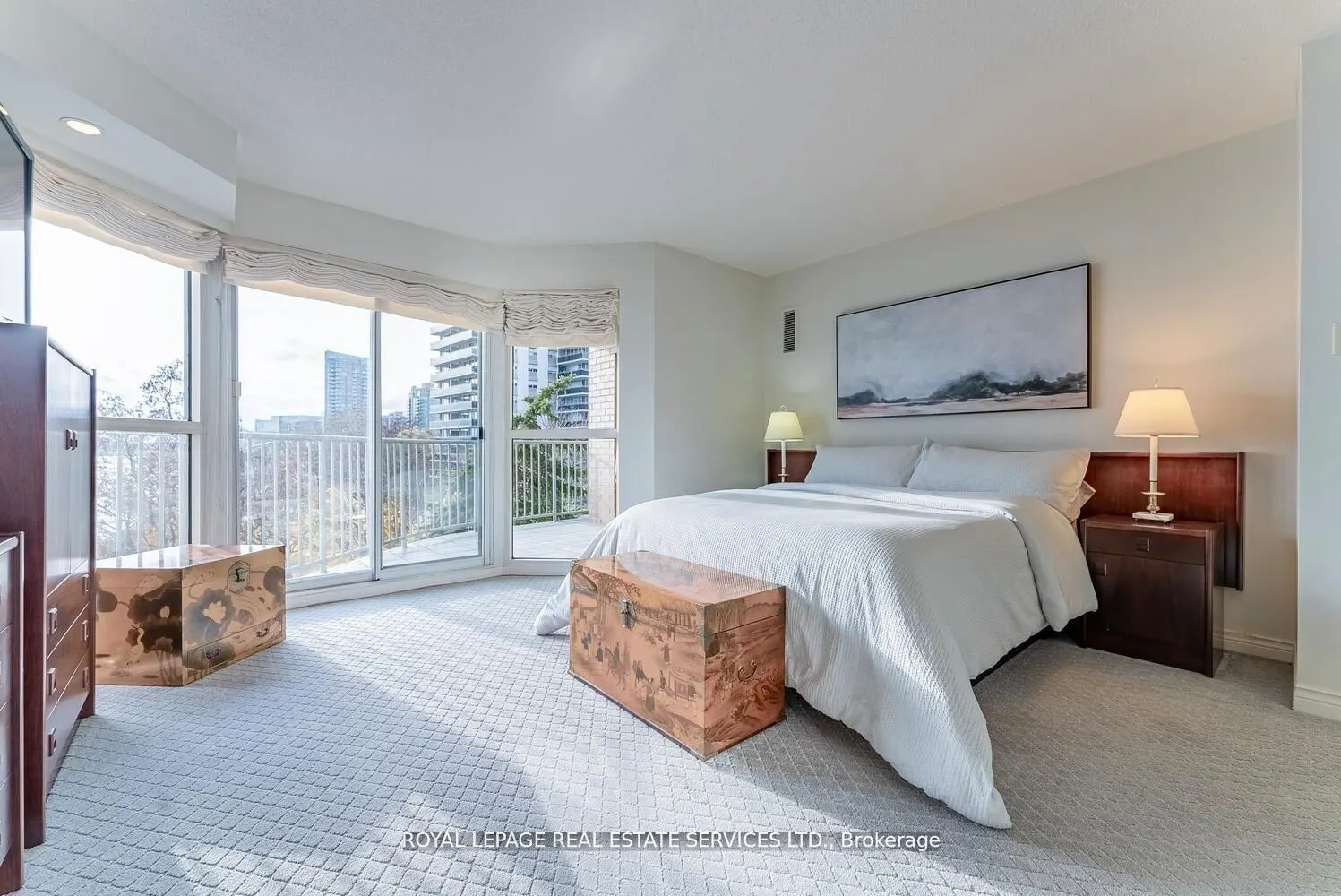 2190 Lakeshore Road, #301