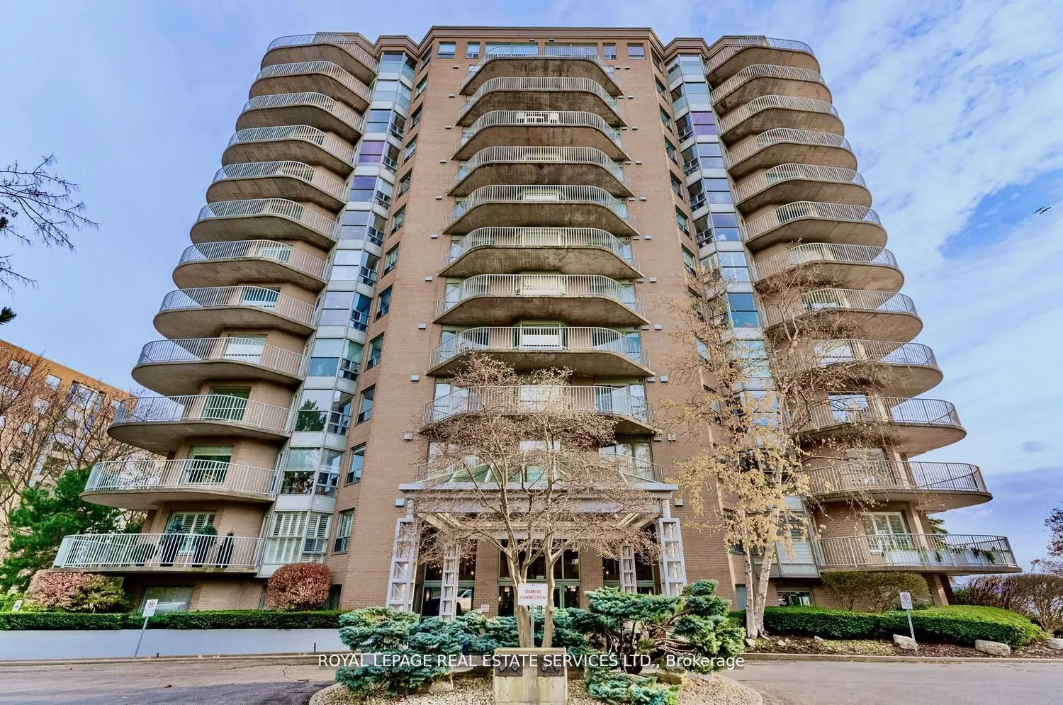 2190 Lakeshore Road, #301