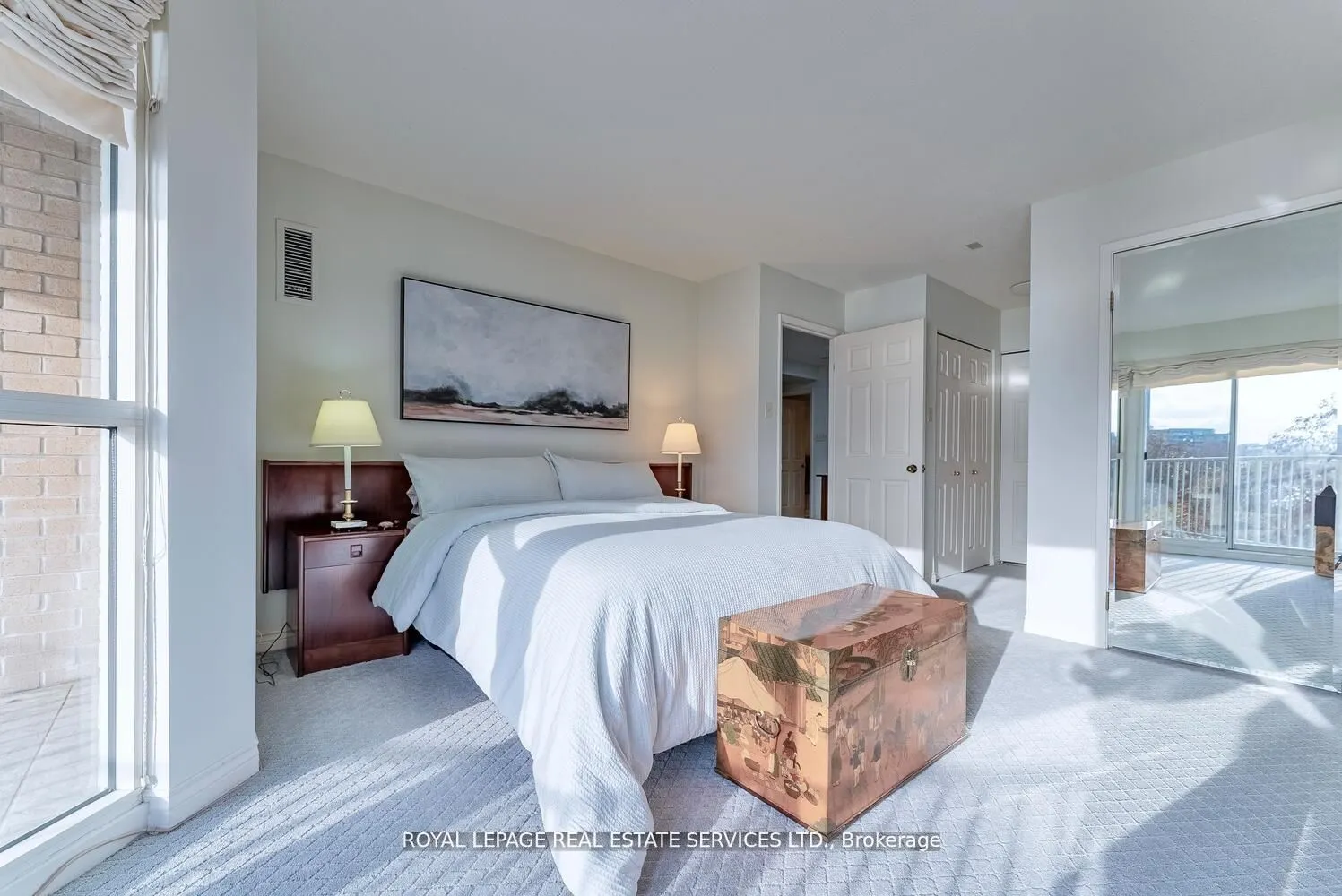 2190 Lakeshore Road, #301