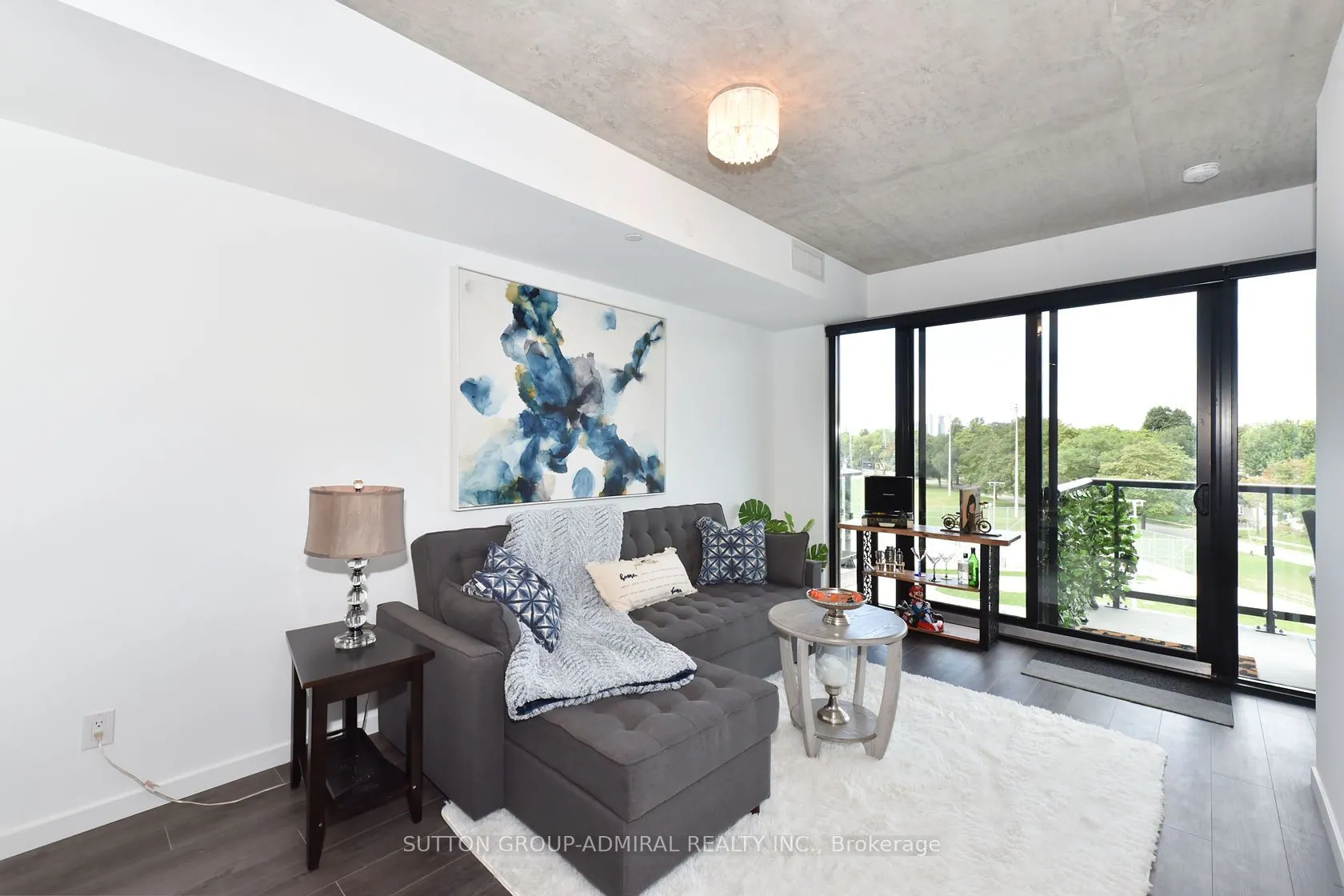 7 Smith Crescent, #404