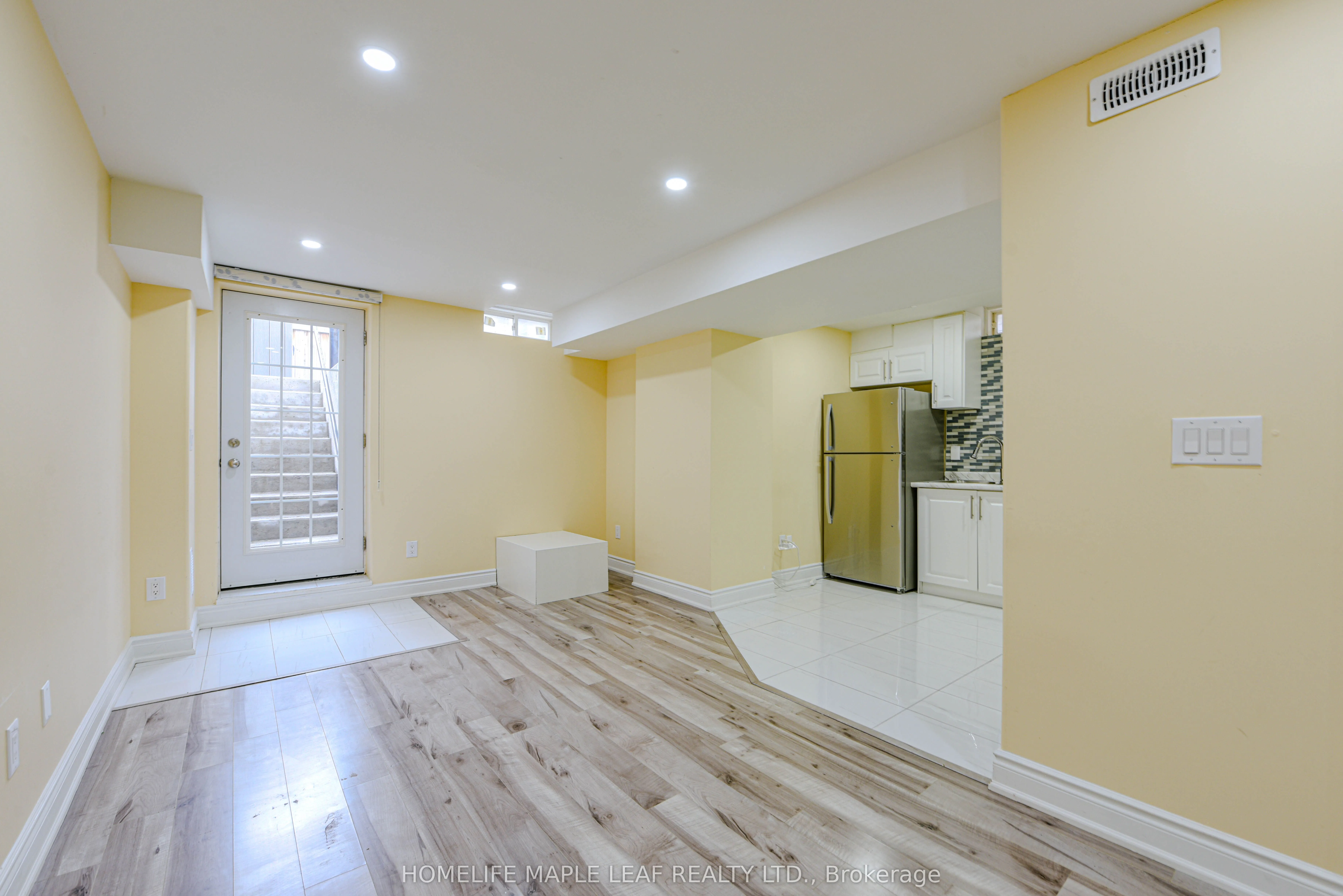 15 Orangeblossom Trail, #Basement