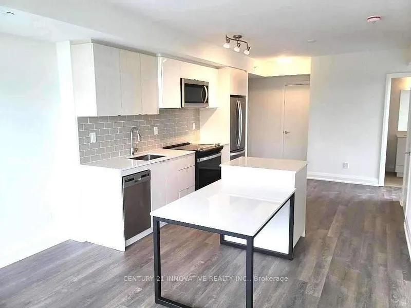1461 Lawrence Avenue W, #302