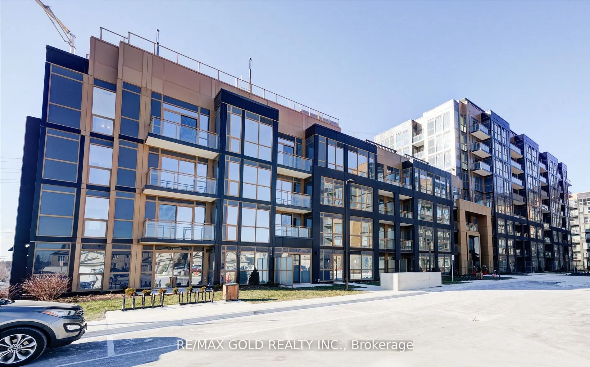 2333 KHALSA Gate E, #226