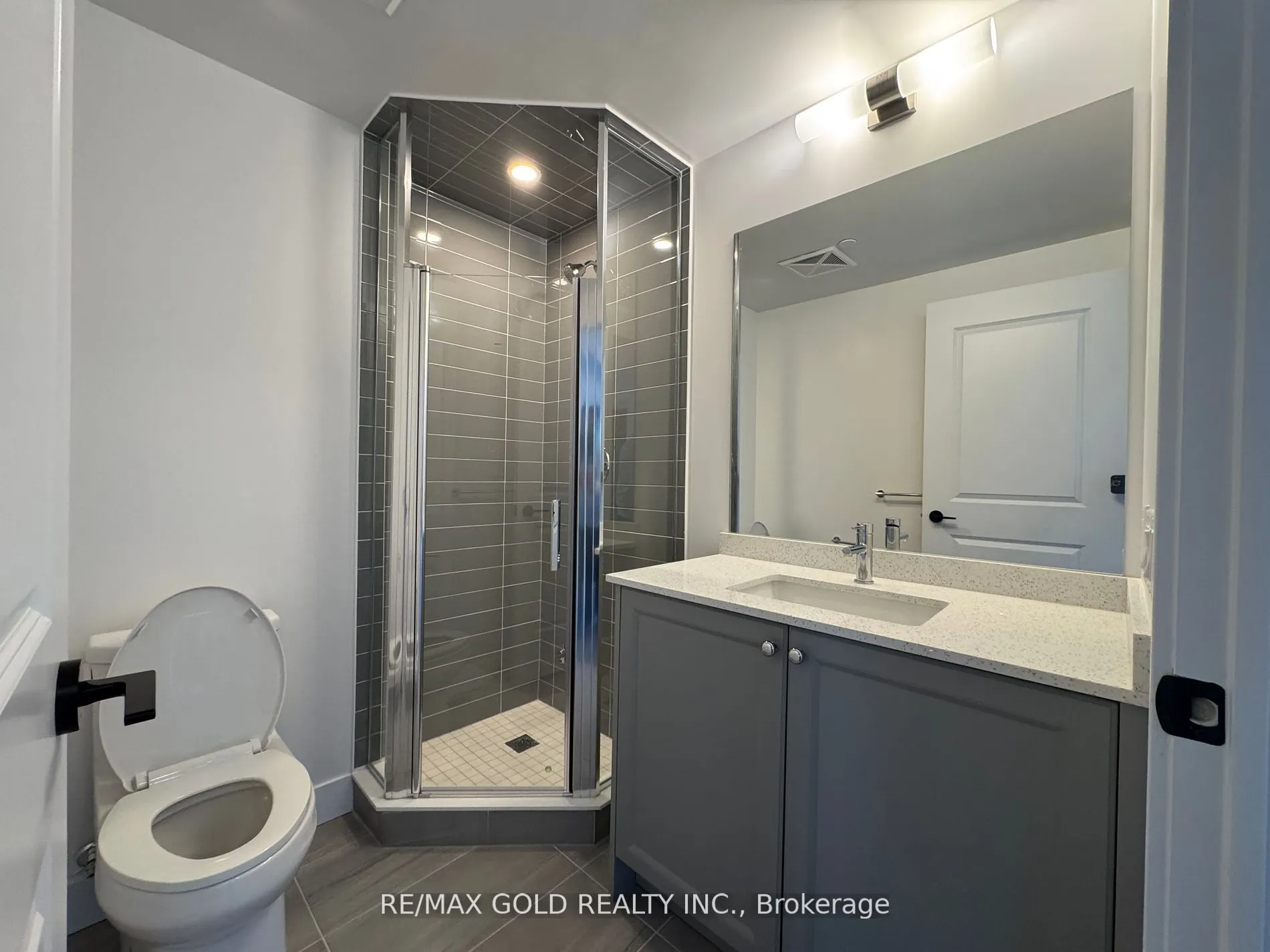 2333 KHALSA Gate E, #226