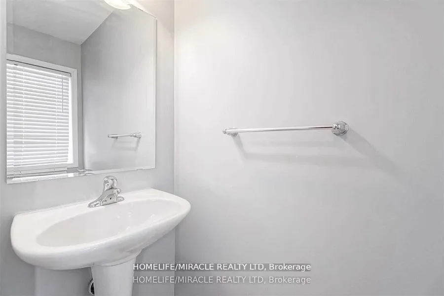 43 Colonel Frank Cheng Crescent