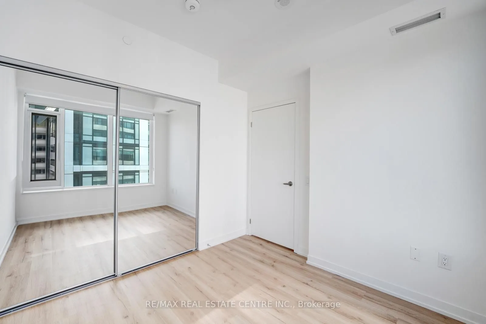 2485 EGLINTON Avenue W, #605