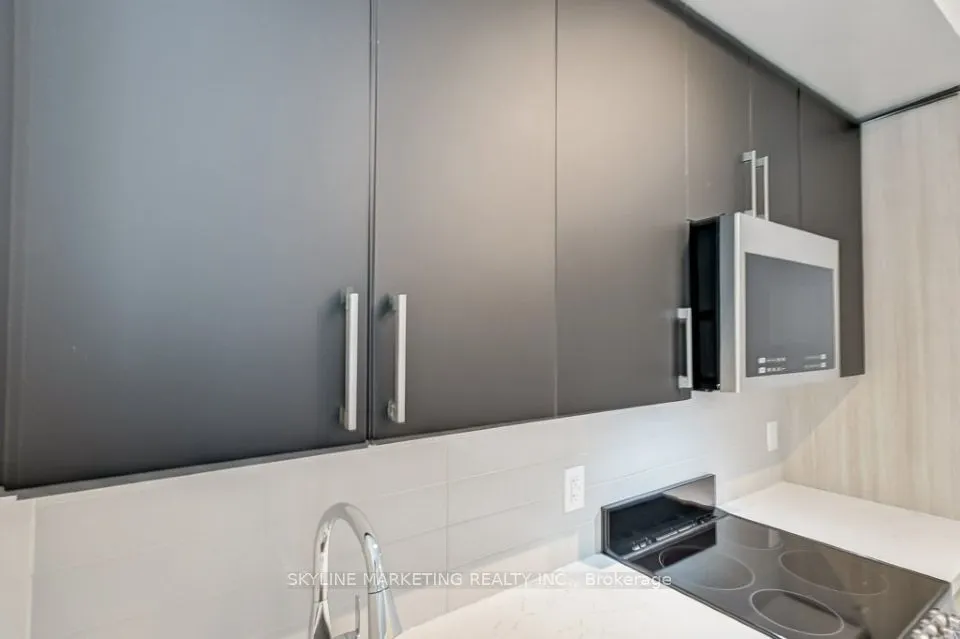 2450 Old Bronte Road, #449