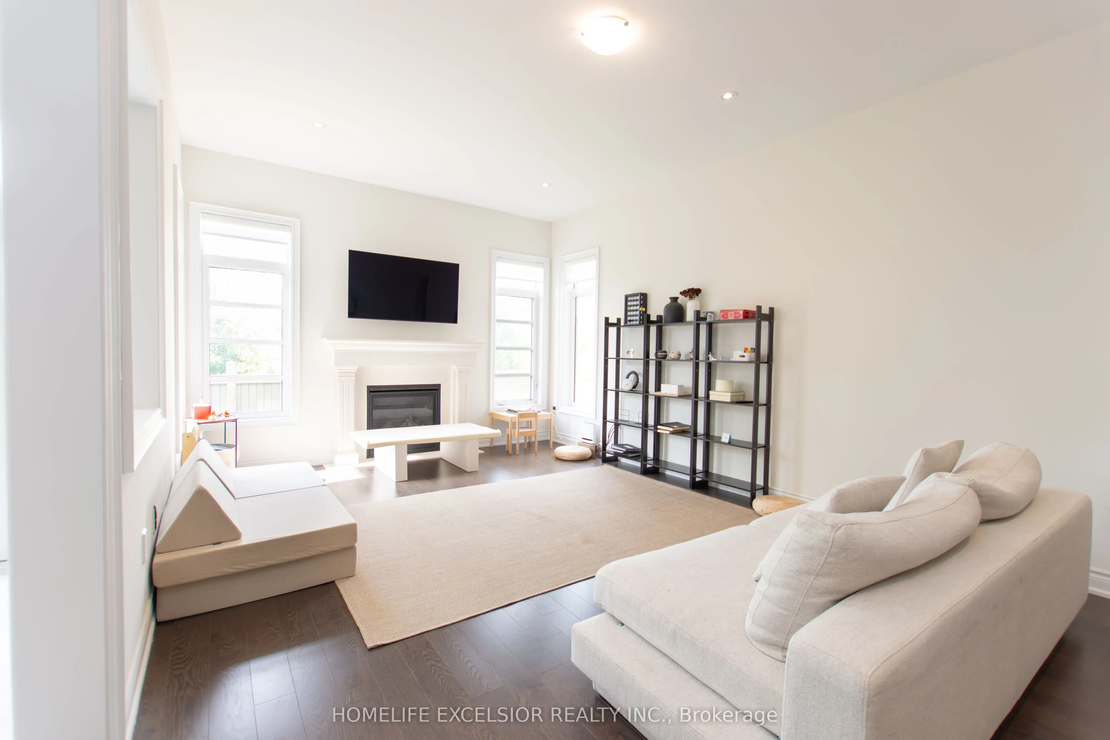 3128 Parsonage Crescent