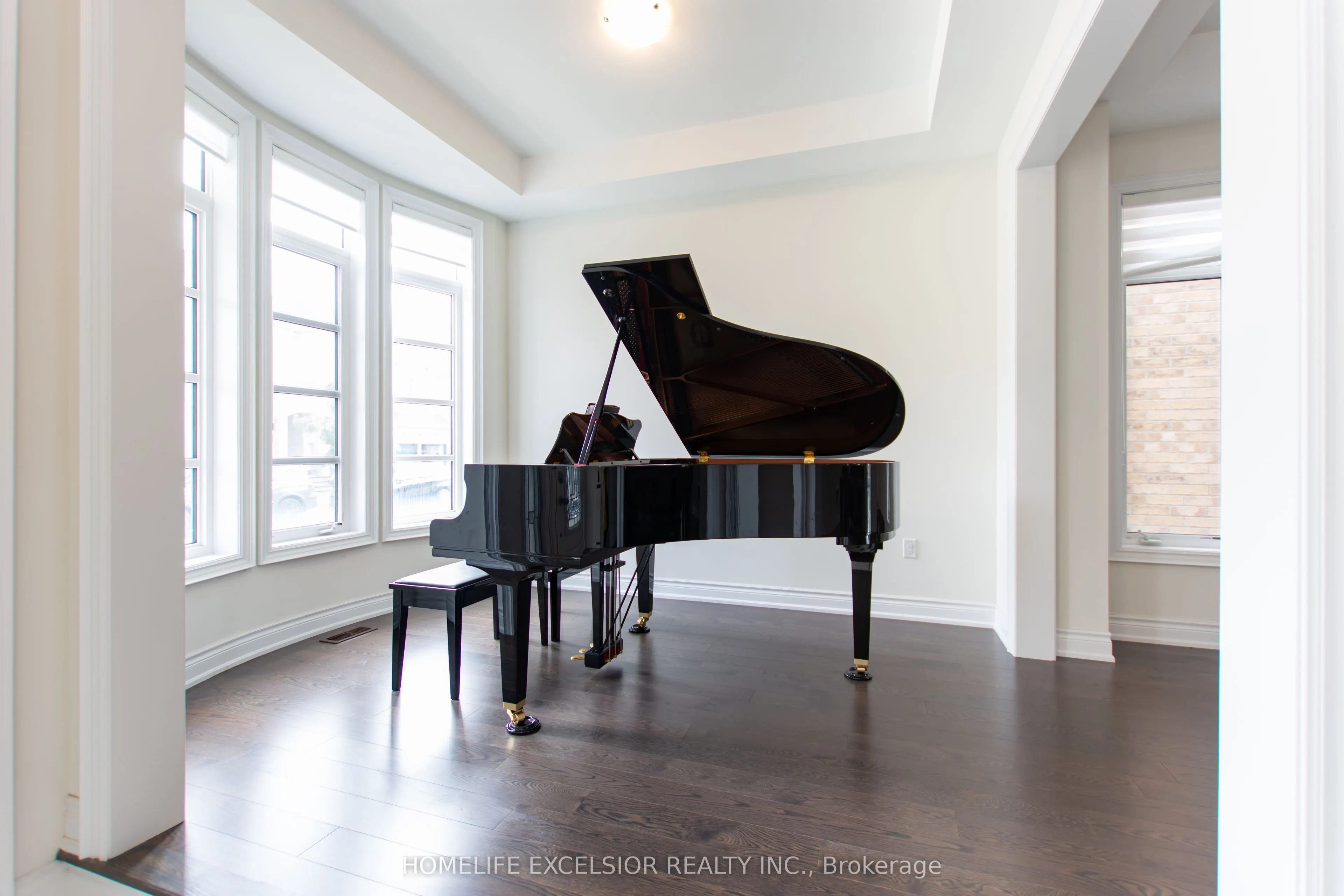 3128 Parsonage Crescent