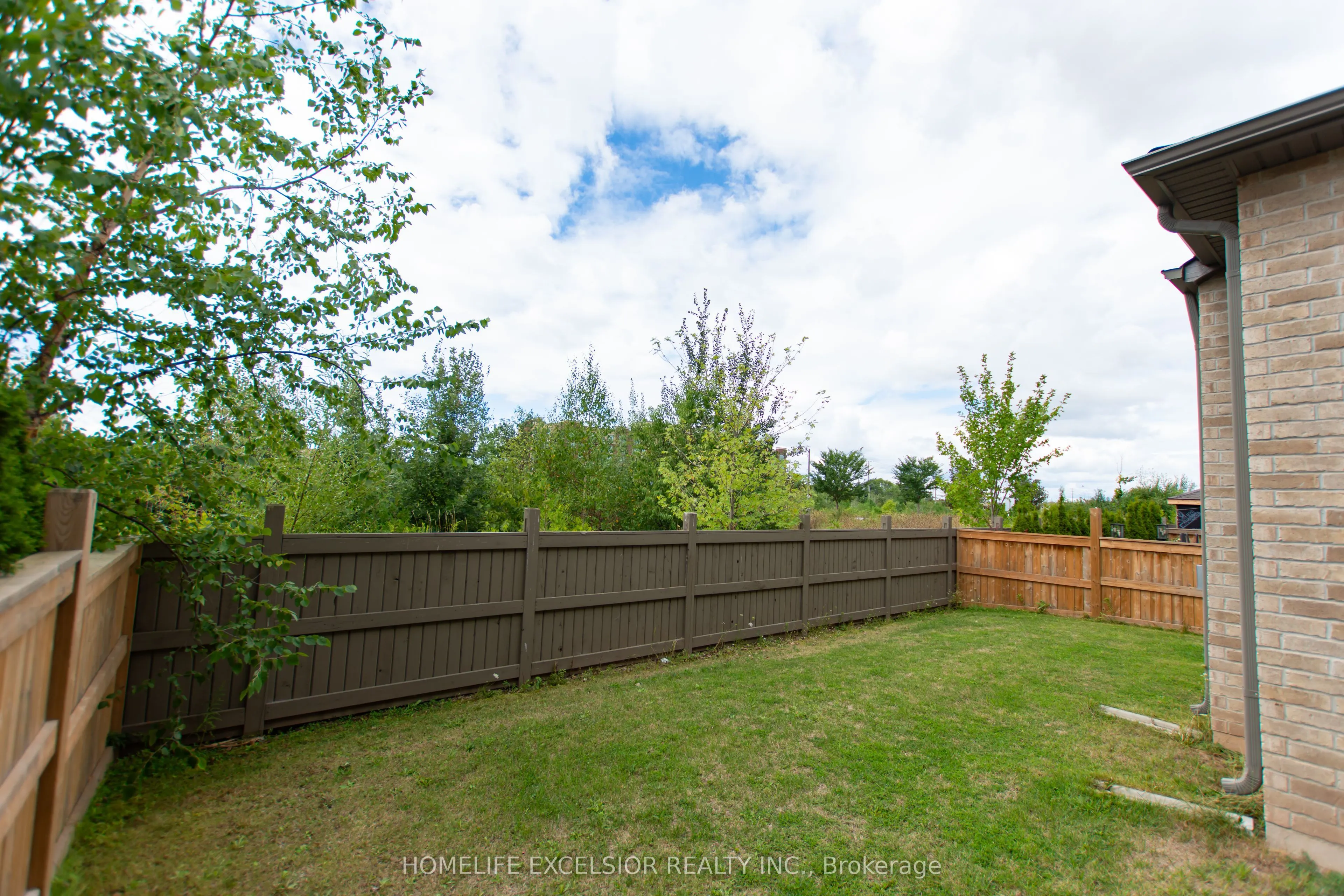 3128 Parsonage Crescent